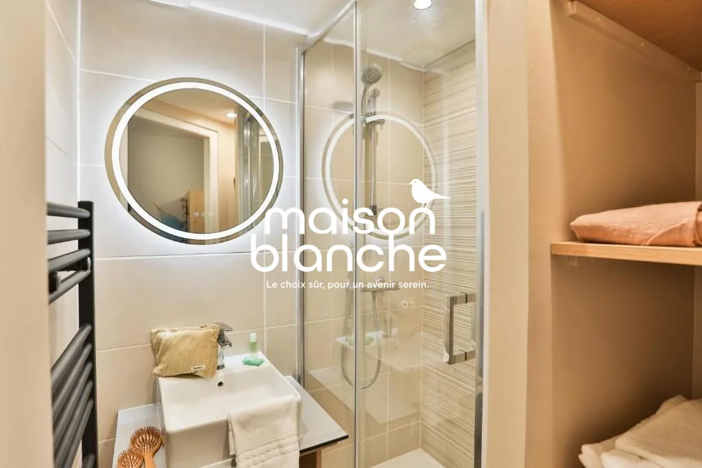 Appartement T1 à La Rochelle avec bail commercial et rendement sécurisé 