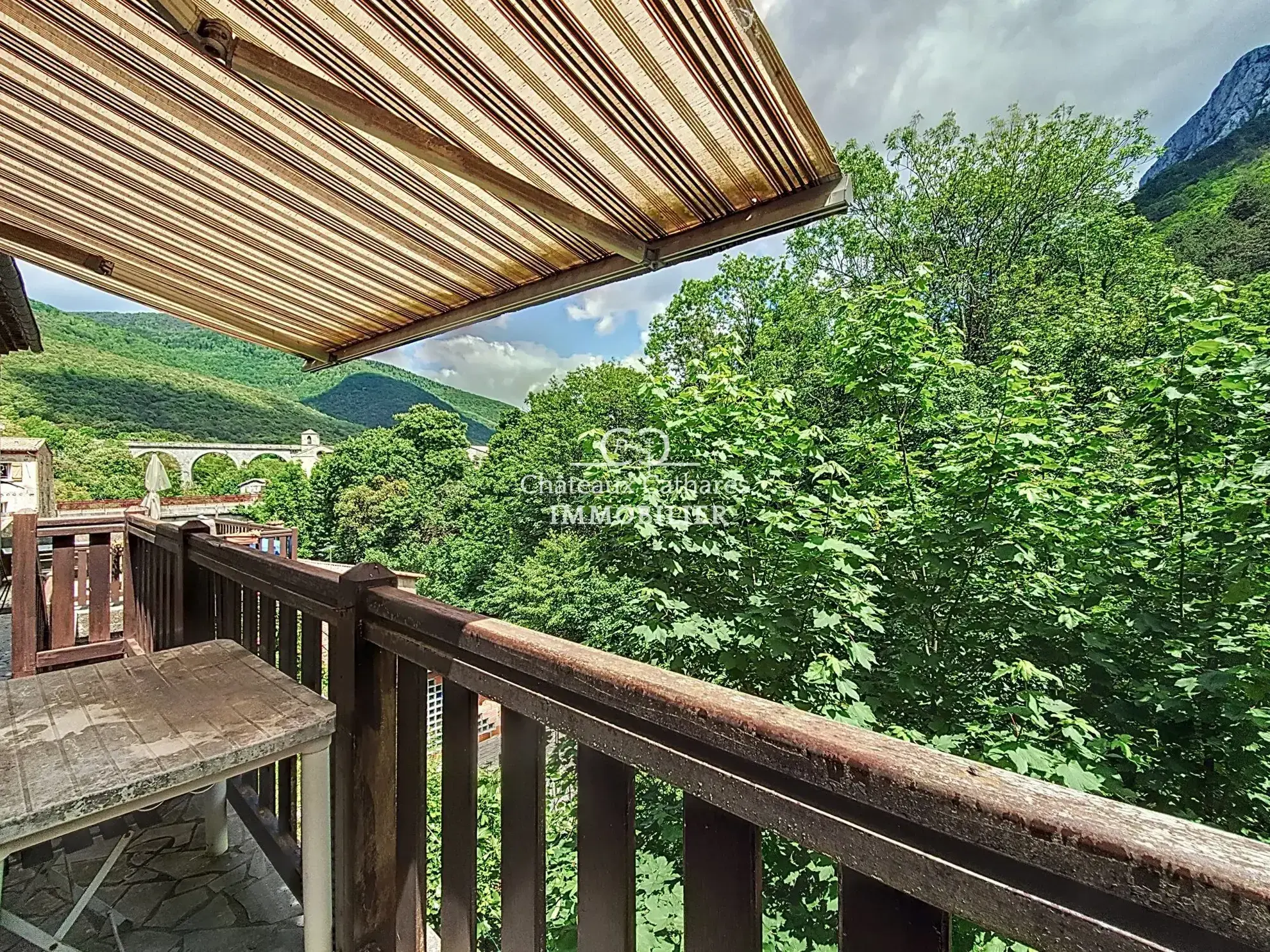 Charmante maison de village à Puilaurens avec terrasse et vue panoramique 