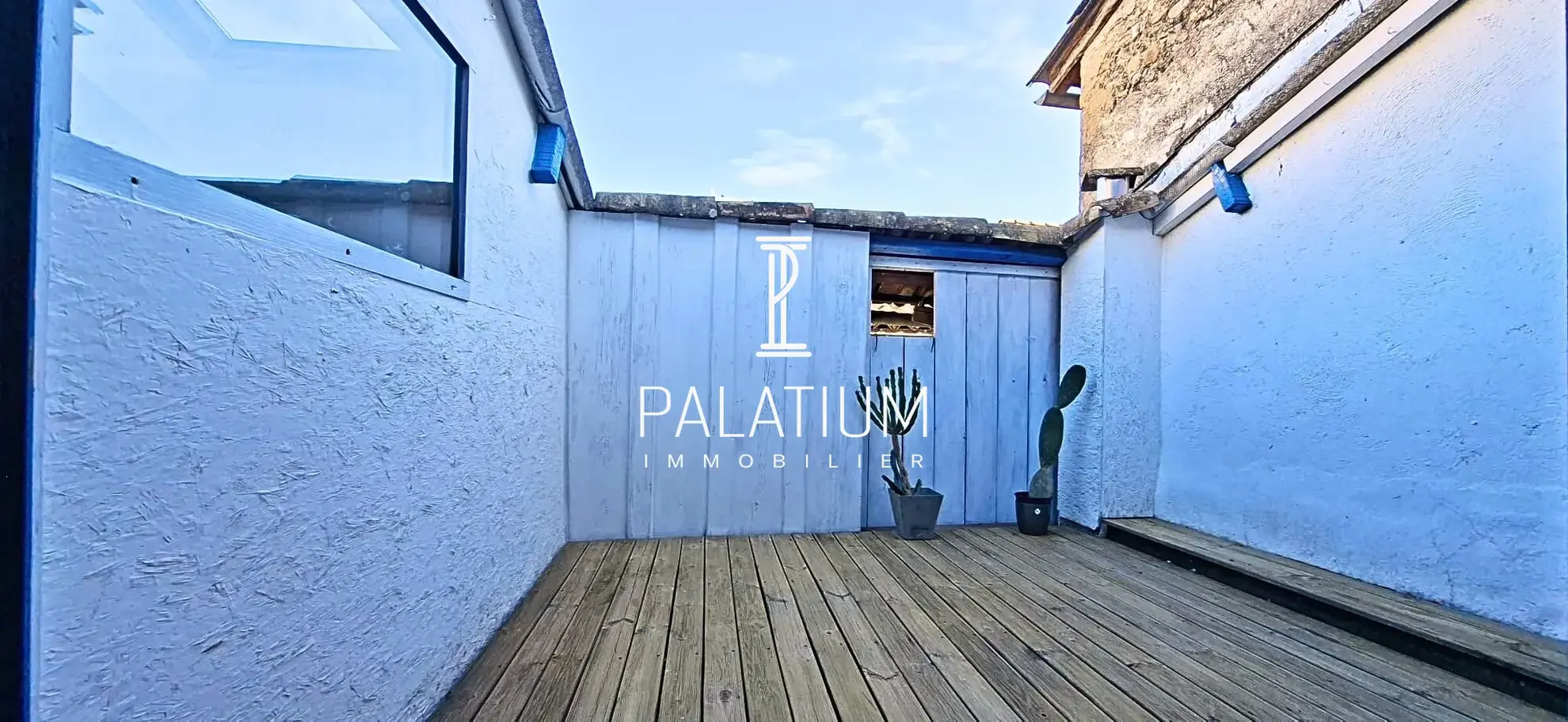 terrasse tropézienne Belle maison de village lumineuse avec terrasse à Volonne