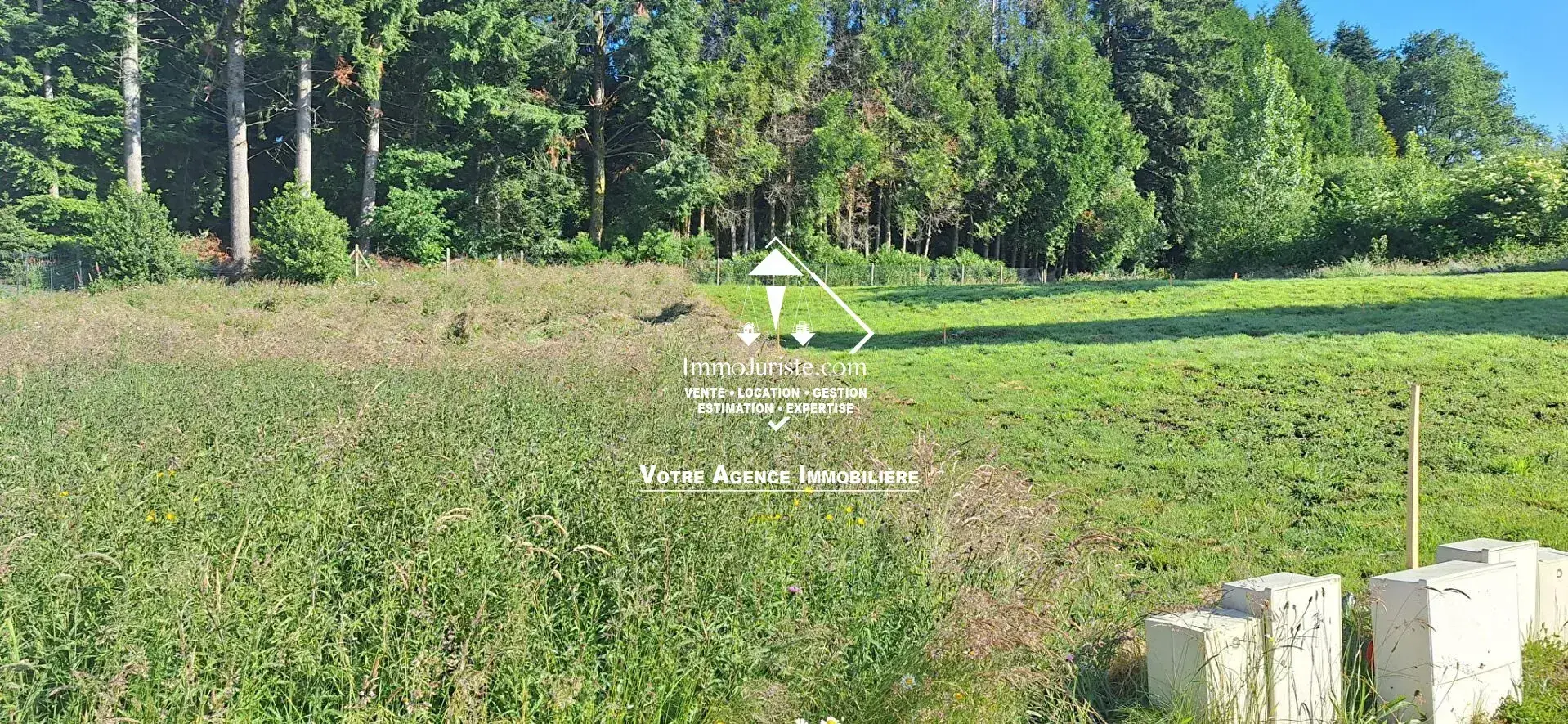 Terrain constructible de 879 m² à Couzeix proche commerces 