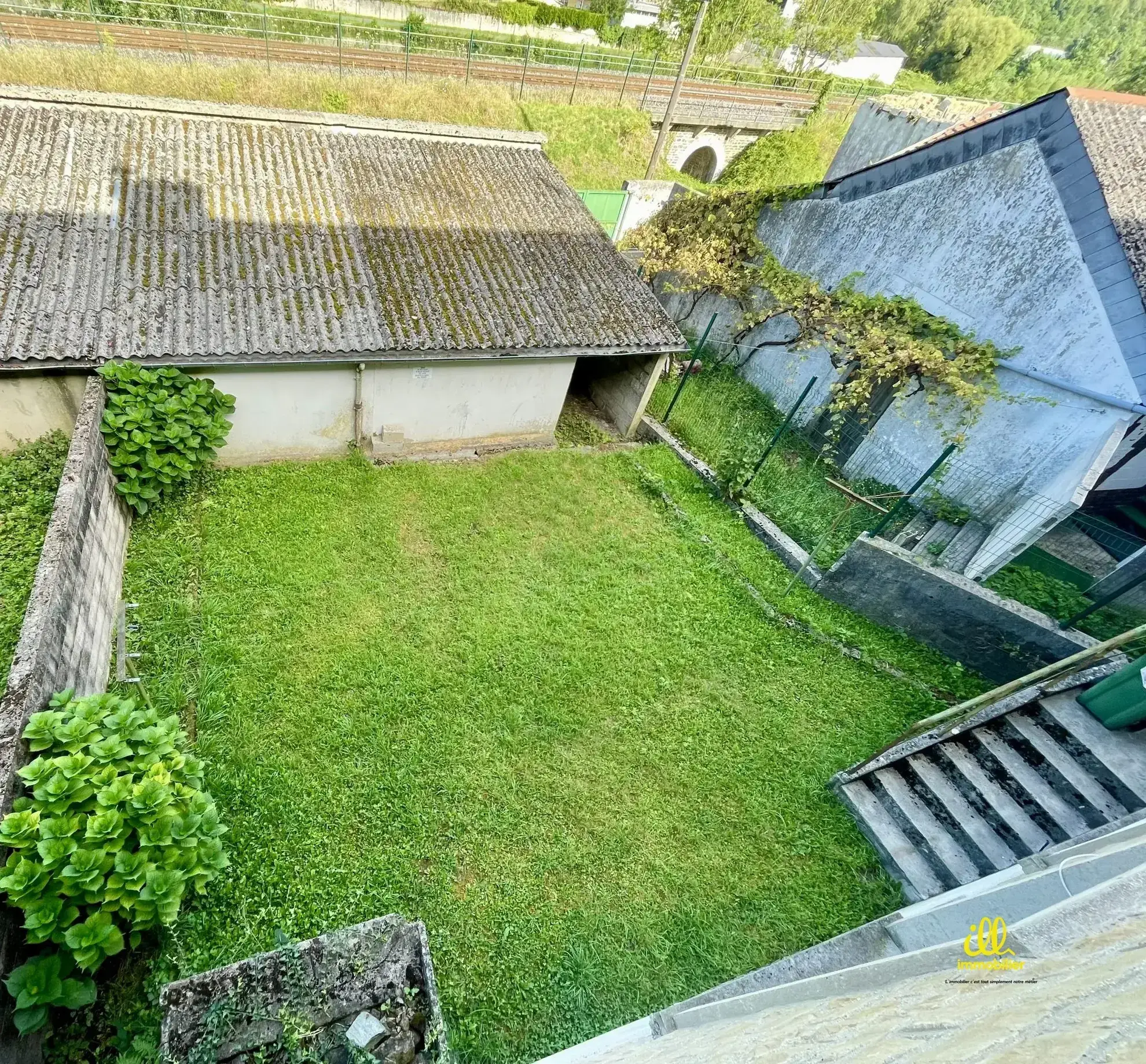 Immeuble à vendre à Nouzonville avec plusieurs appartements locatifs