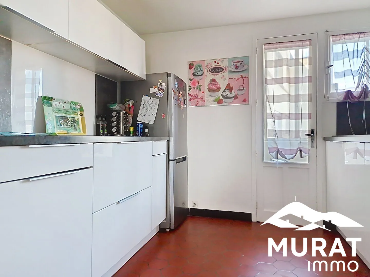Appartement 4 pièces à Clermont-Ferrand avec balcon, garage et vue dégagée 