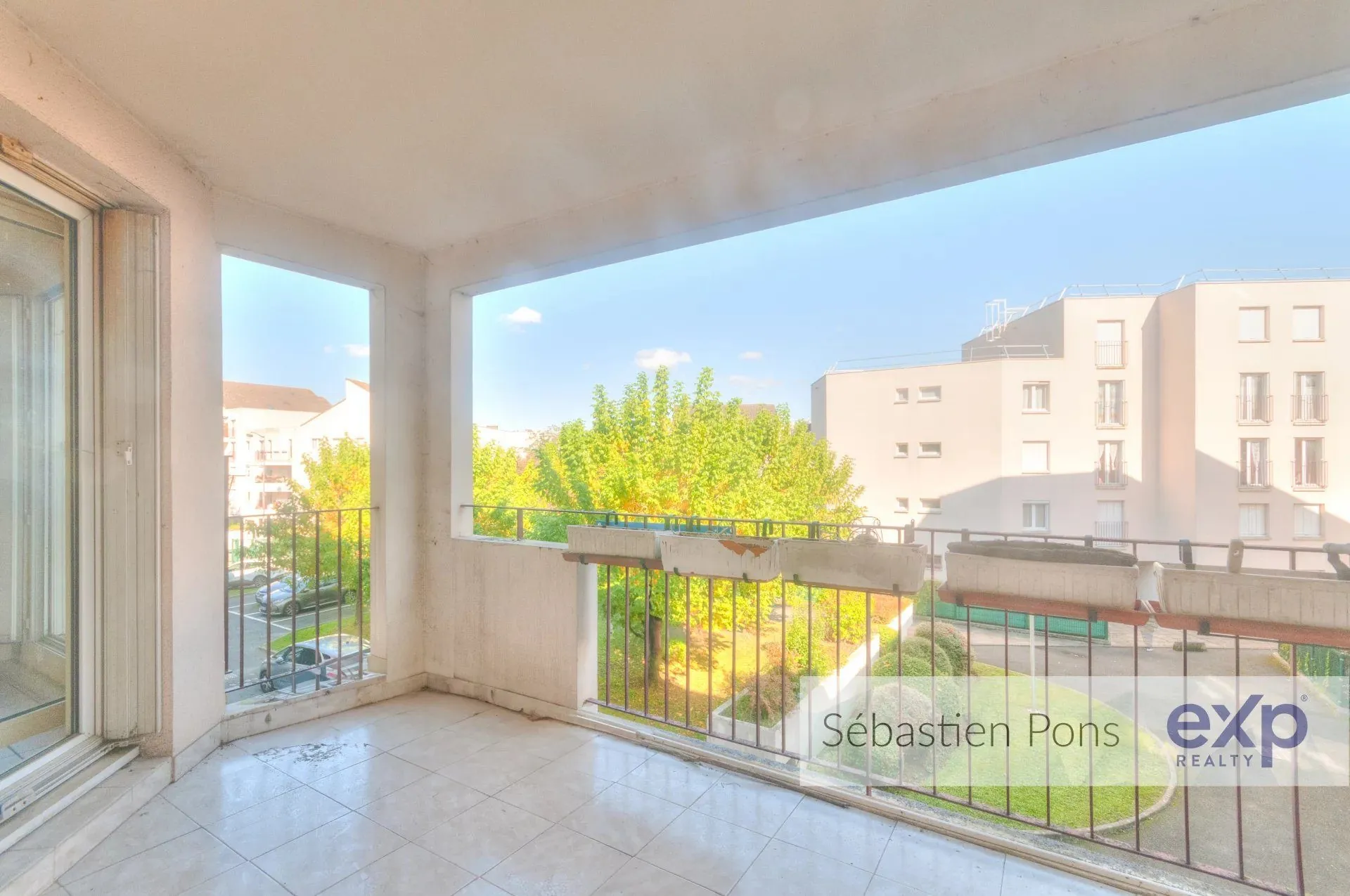 Appartement de 73 m² à Viry-Châtillon avec parking et potentiel