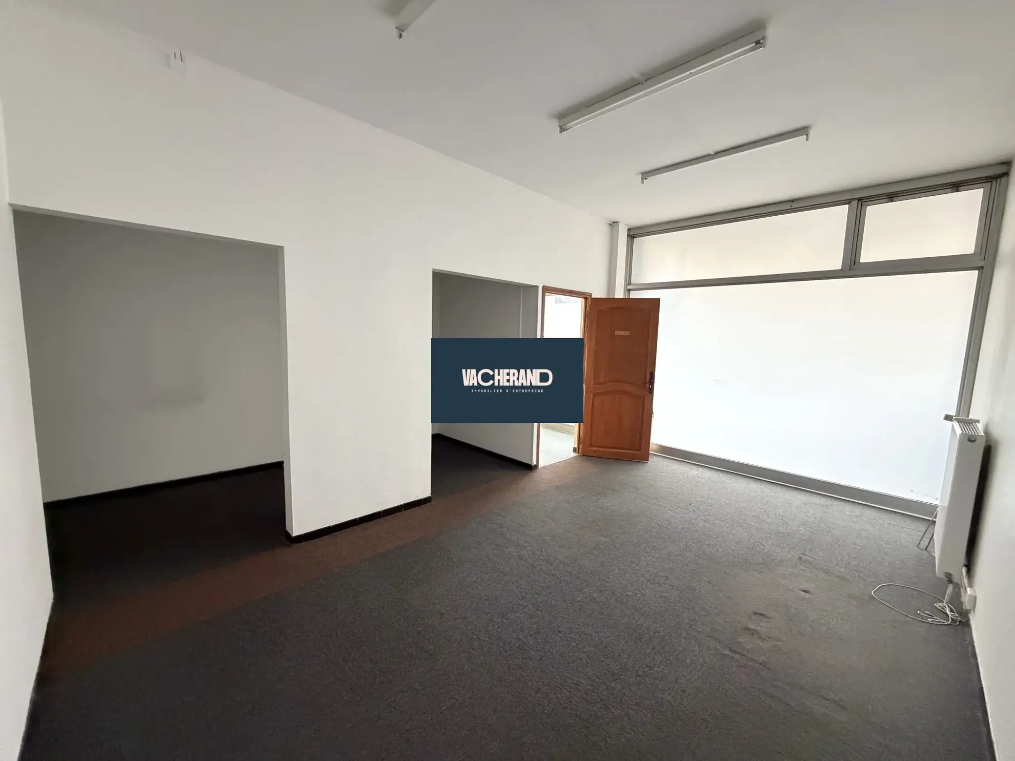 Local professionnel à vendre à La Madeleine - 50 m² avec parking