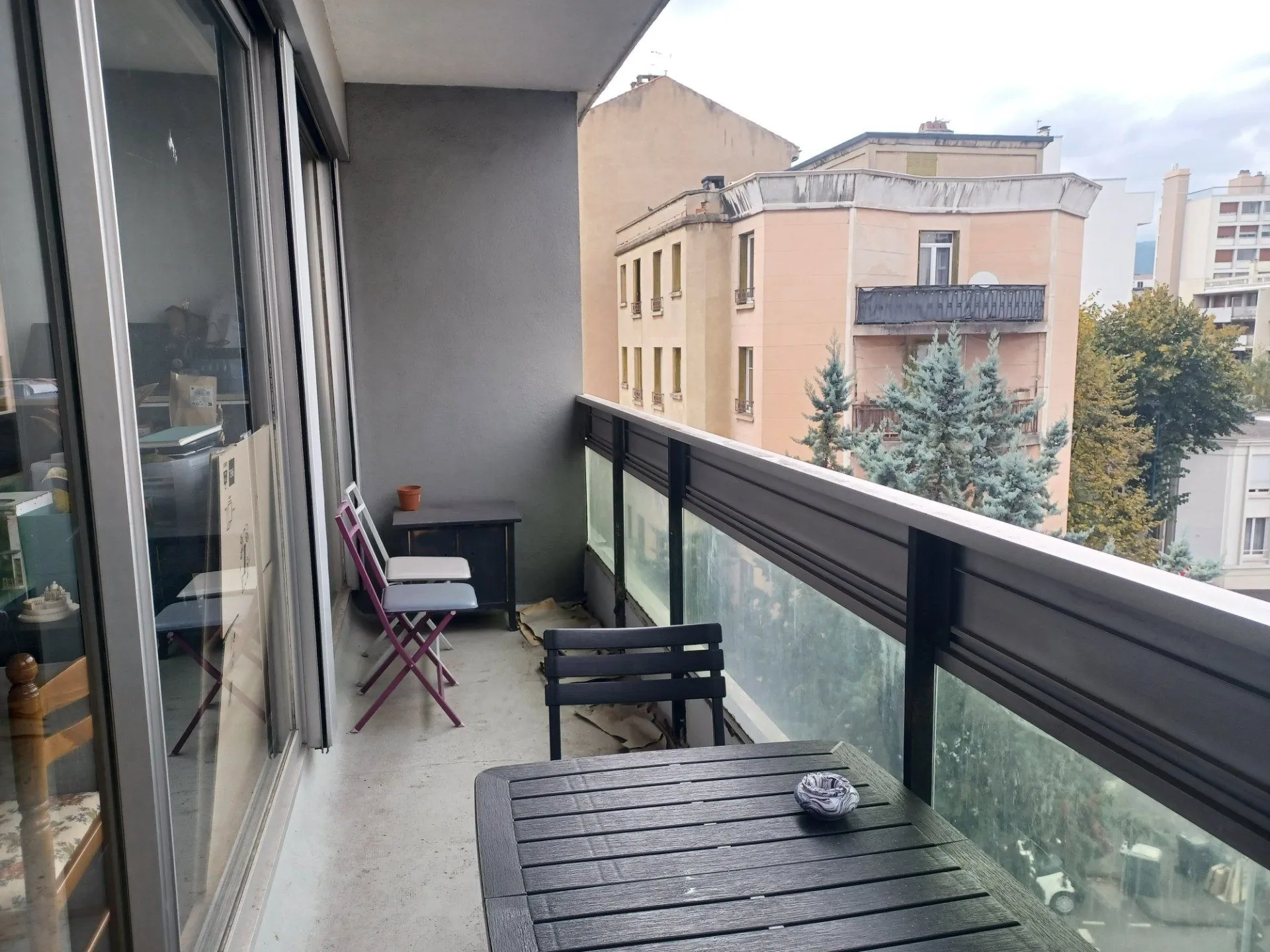 Studio lumineux avec balcon, cave et parking à Clermont-Ferrand - Idéal investissement 
