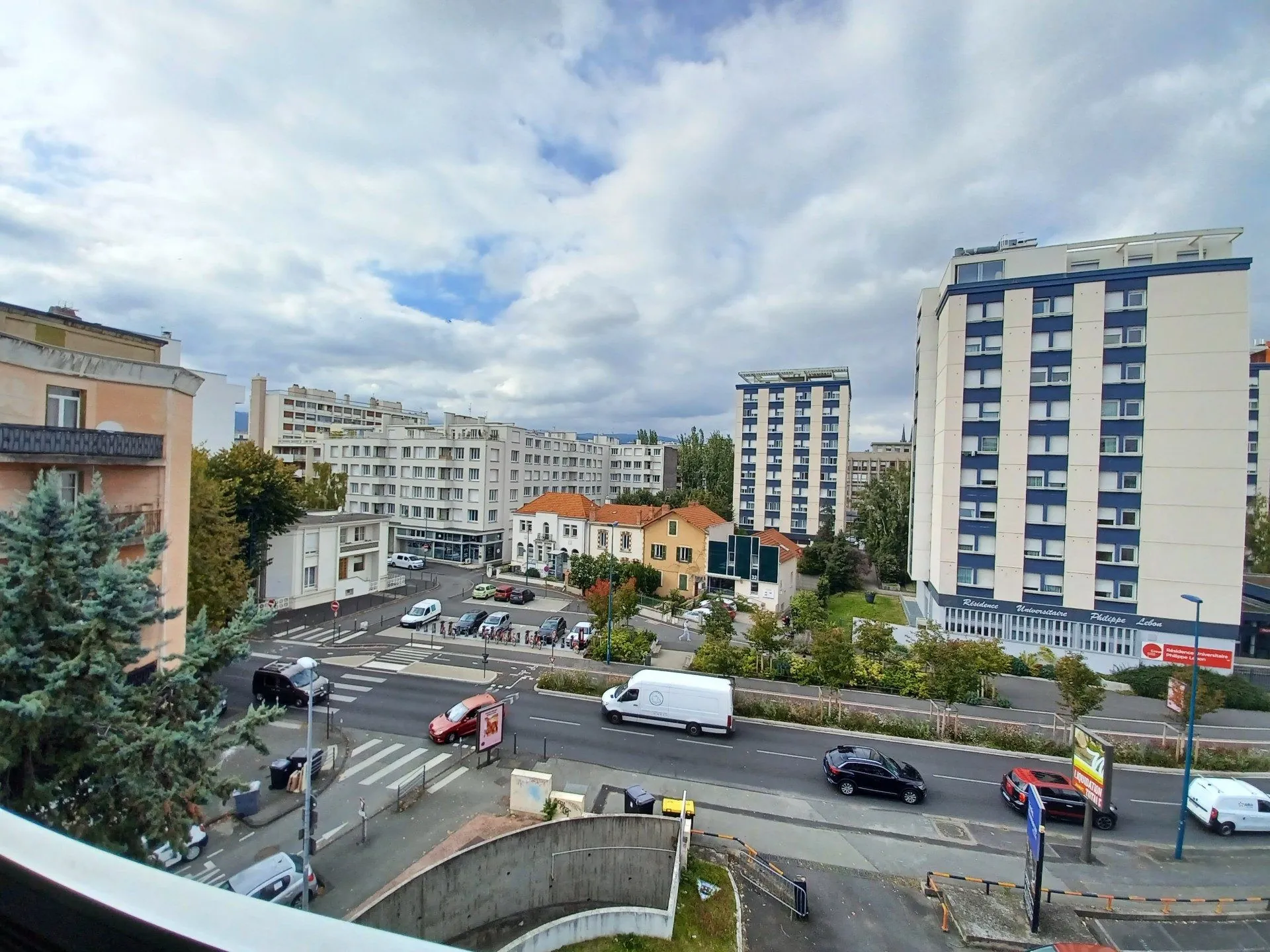Studio lumineux avec balcon, cave et parking à Clermont-Ferrand - Idéal investissement 