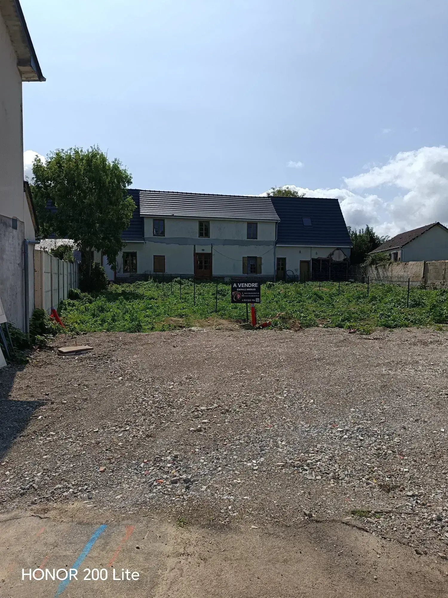 Maison divisée en 3 lots à Penly, proche de la centrale de Penly, à rénové, idéal investissement 