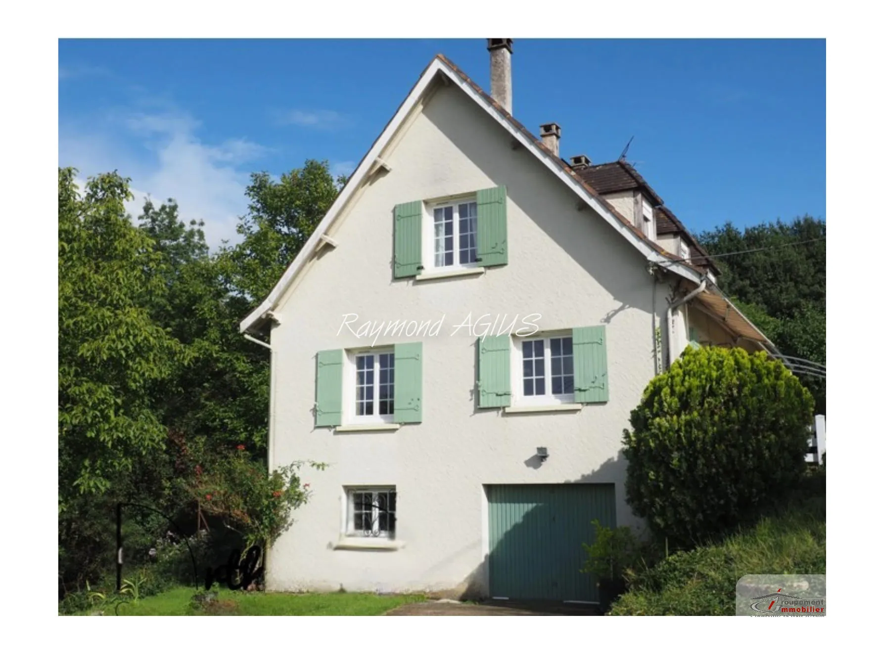 Charmante maison traditionnelle de 4 chambres avec vue dégagée sur la vallée à Gensac 