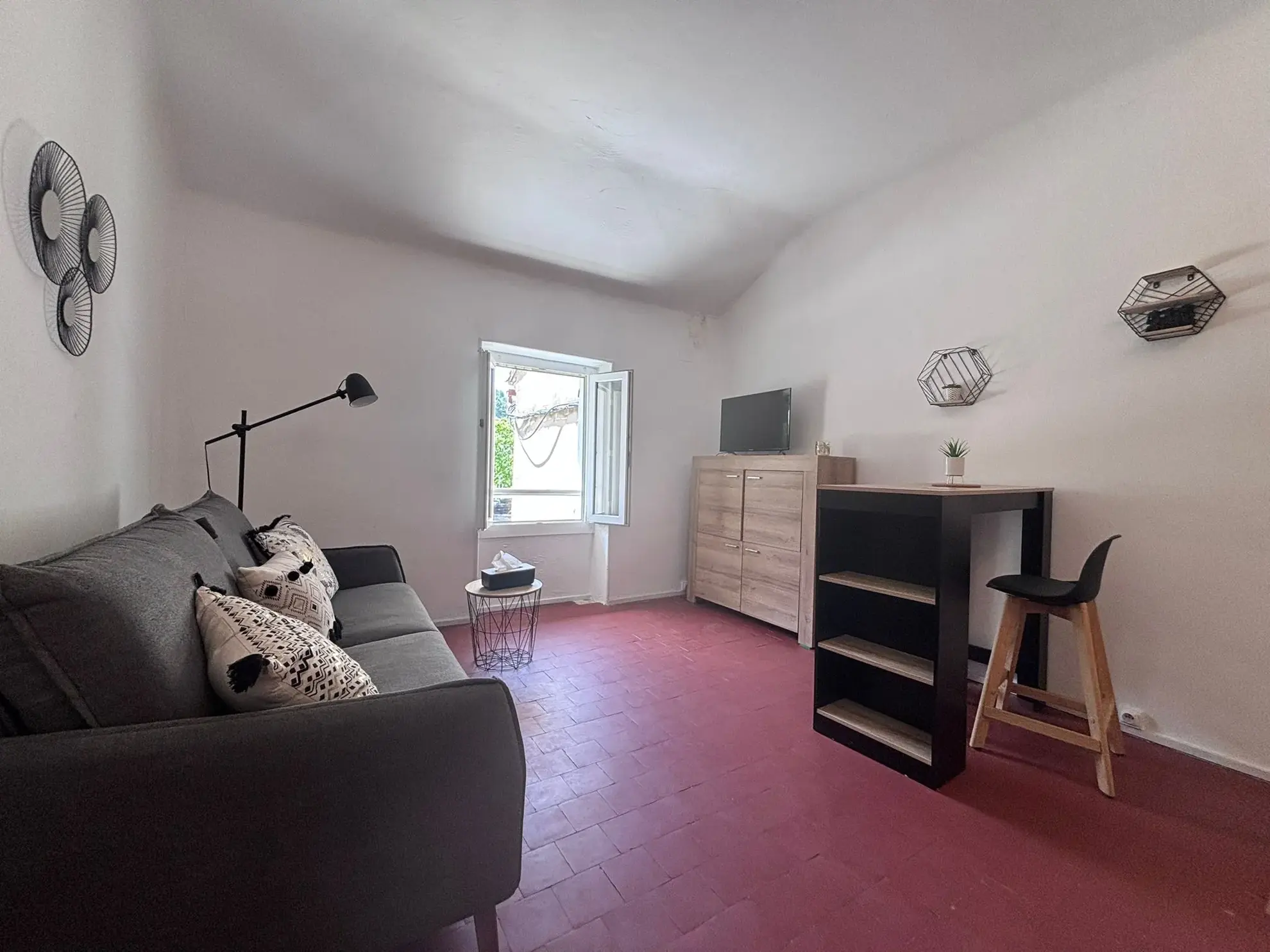 Studio de charme avec vue exceptionnelle sur la Sorgue à Fontaine-de-Vaucluse 