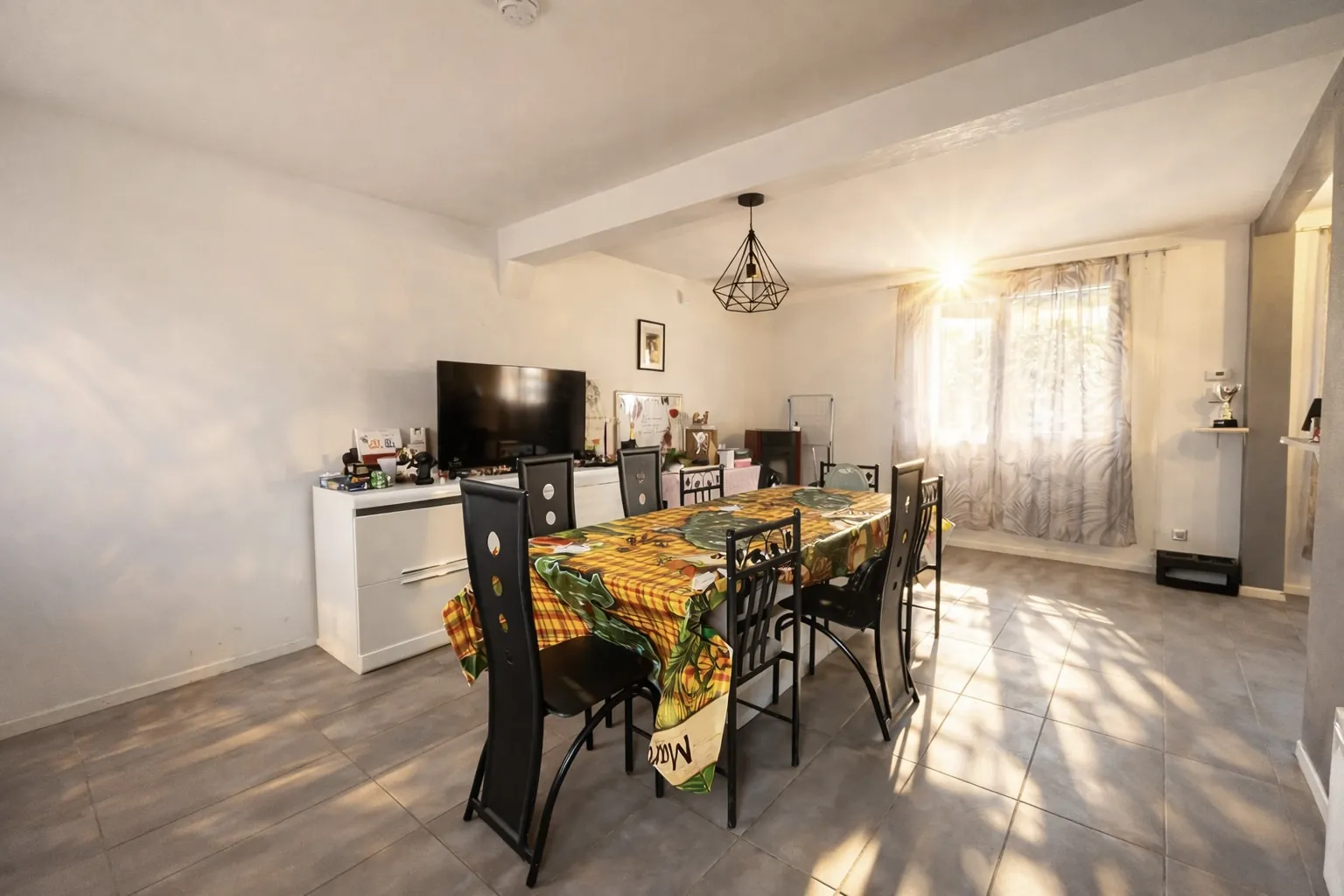 Charmante maison de 80 m² avec piscine et terrain clos à Rebais 