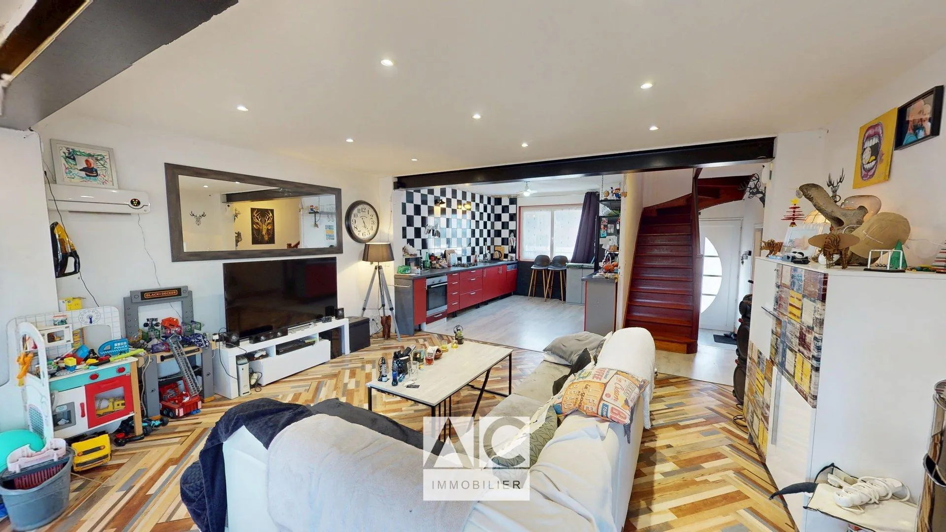 Maison familiale à Plouézec, 114m², terrain de 4810m², à rénover en Bretagne 