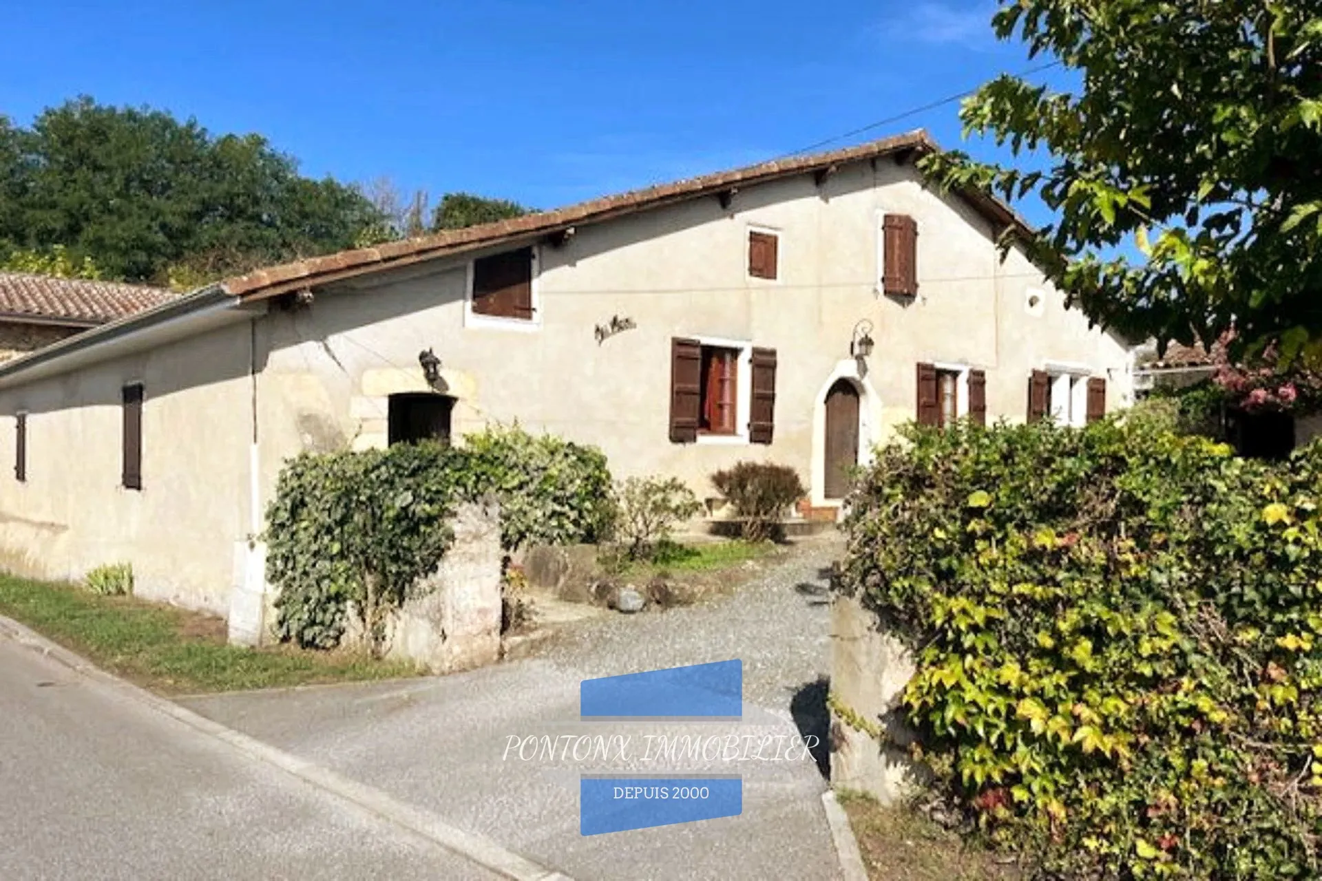Belle ferme ancienne à rénover à Saint-Pandelon avec dépendances et terrain arboré