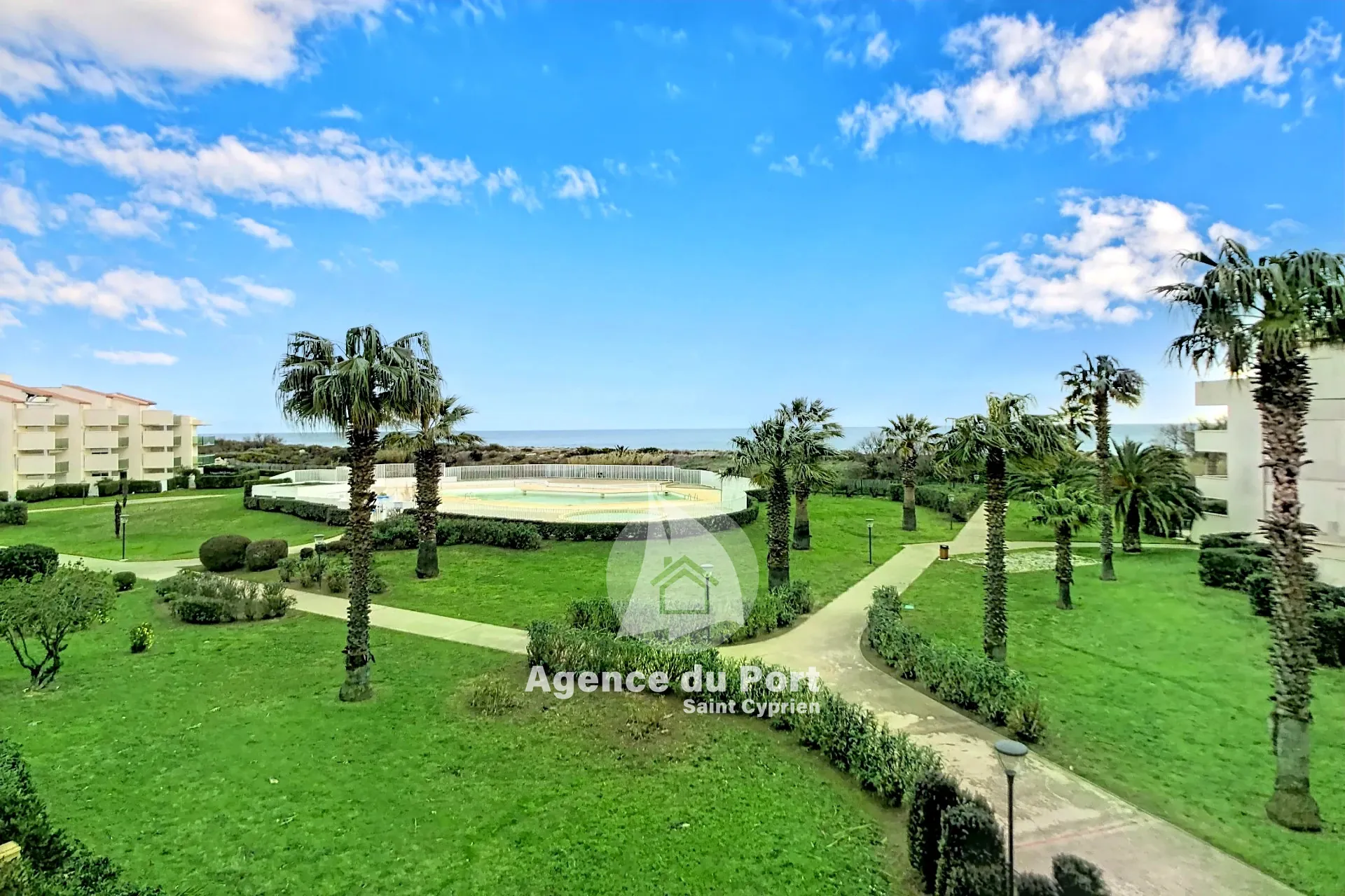 À vendre appartement T3 avec vue mer à Saint-Cyprien, piscine et parking gratuit