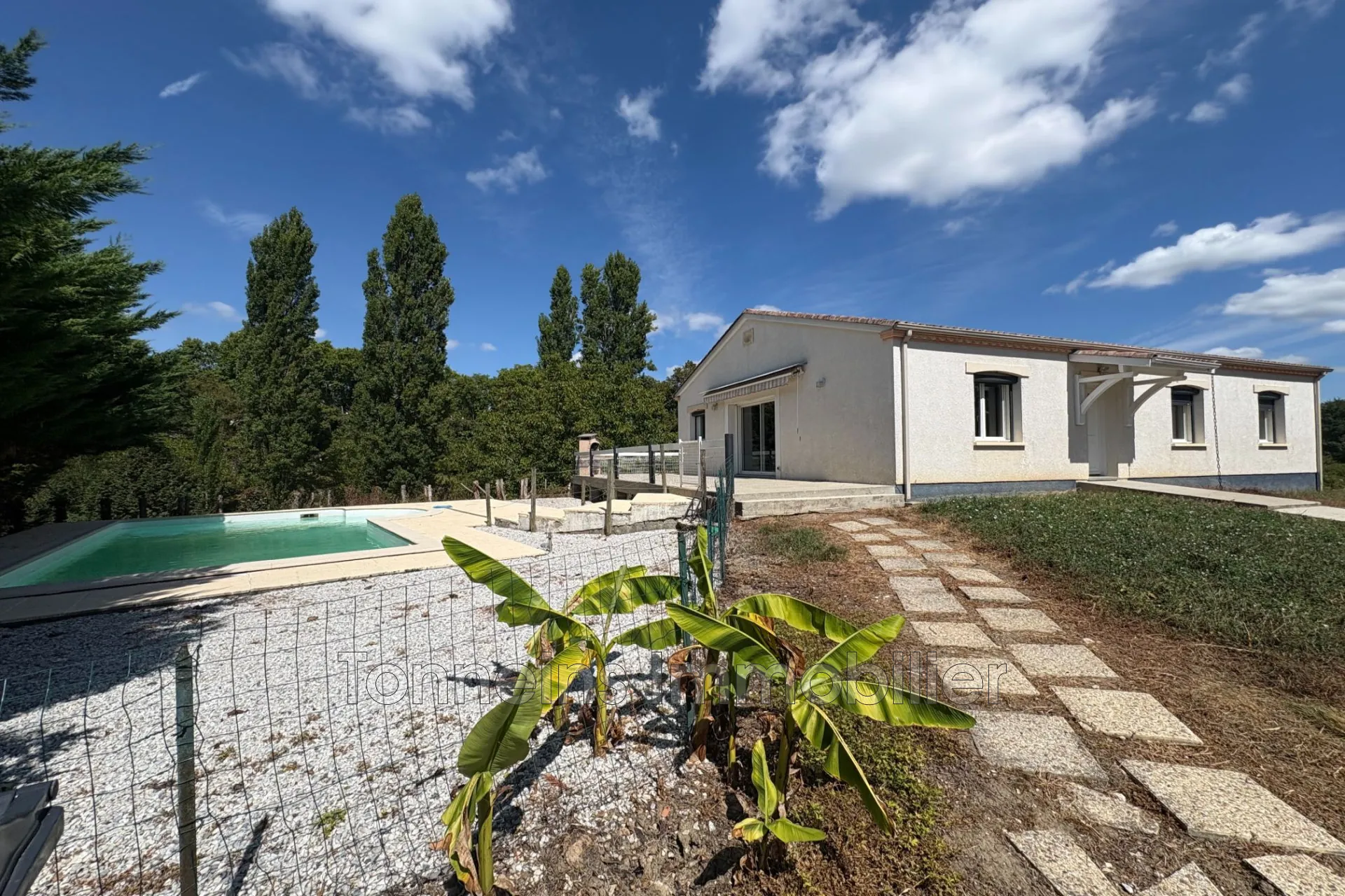 Maison récente de plain-pied avec piscine à Tonneins - Spacieuse et calme