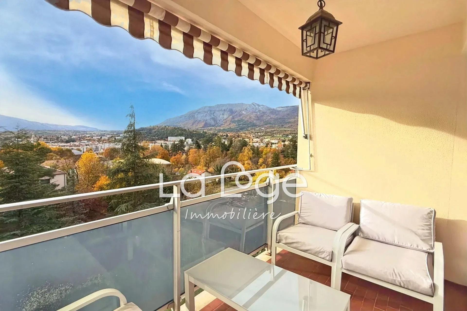 A vendre appartement 2 pièces à Gap avec balcon et cave, vue sur montagnes