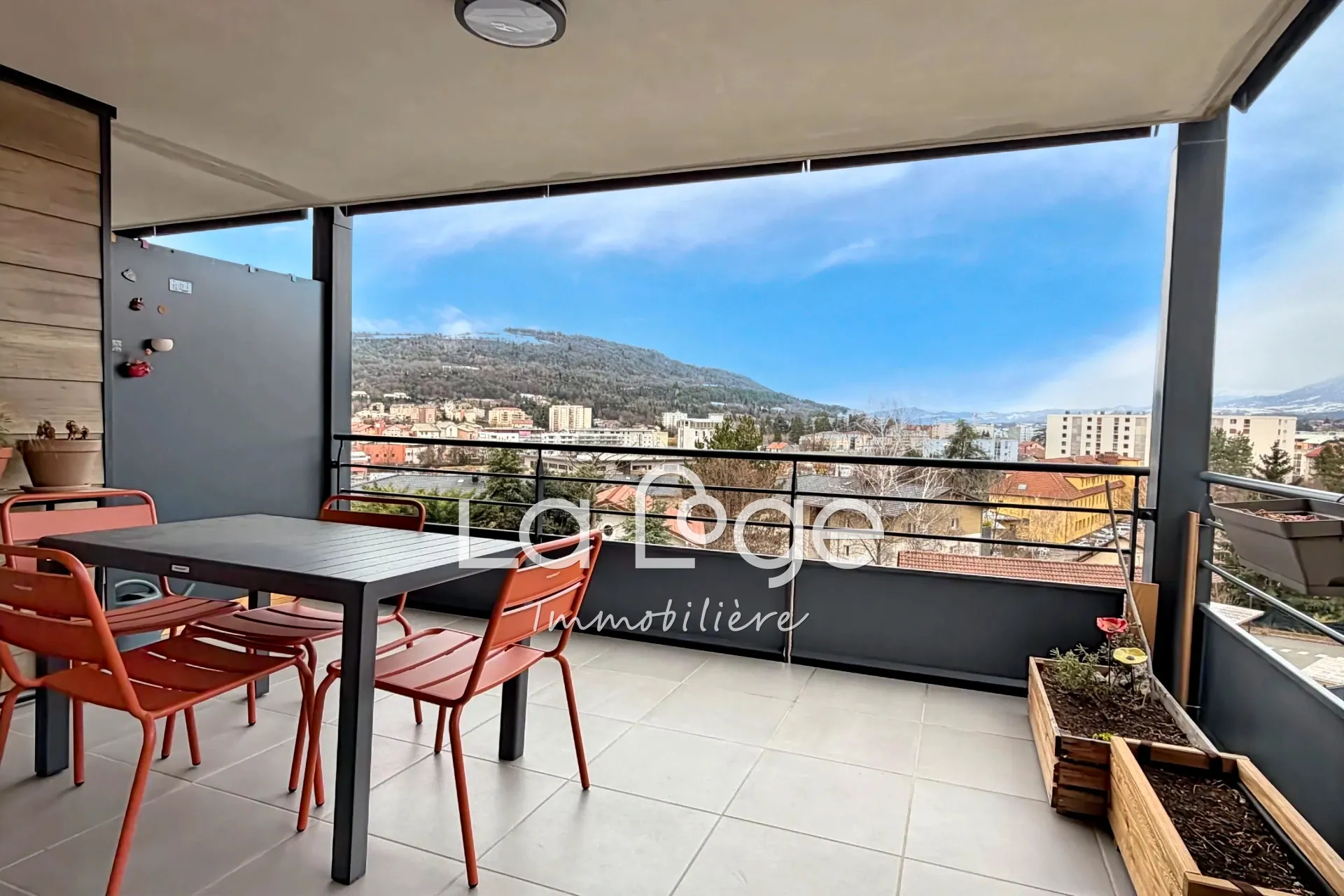 Appartement 3 pièces avec terrasse à Gap, quartier Silos - Modernité et vue dégagée