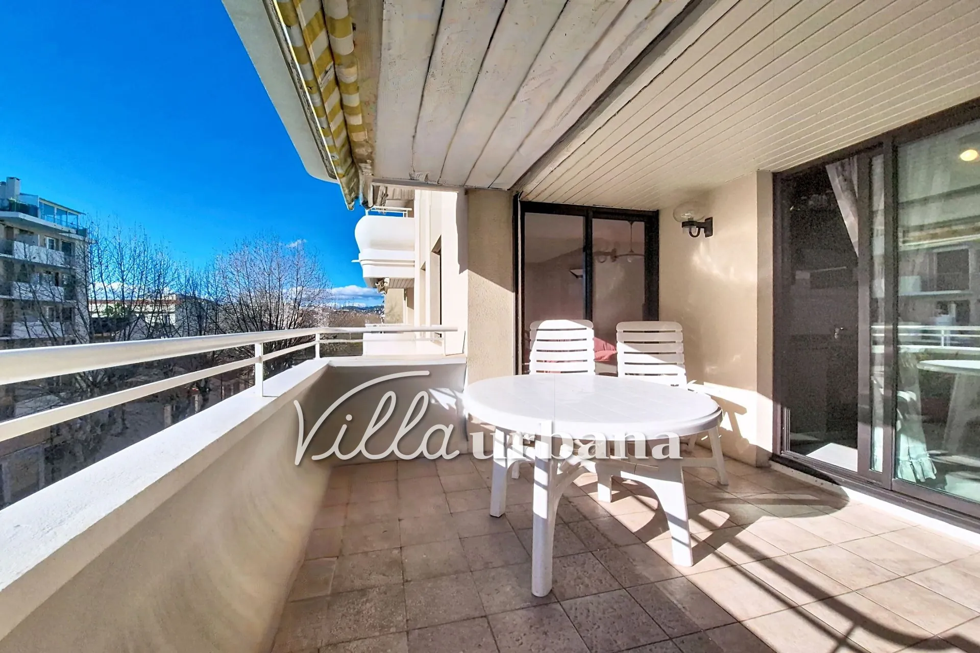 Appartement T2 à vendre à Juan-les-Pins, 50 m² avec terrasse et piscine