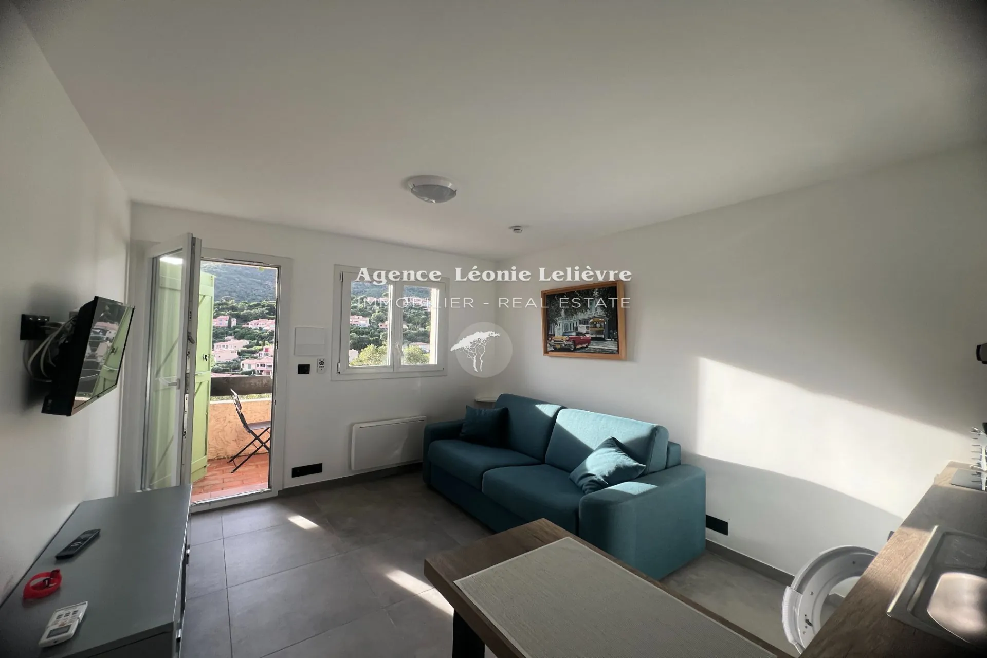 Achat studio rénové avec terrasse aux Issambres dans résidence sécurisée 