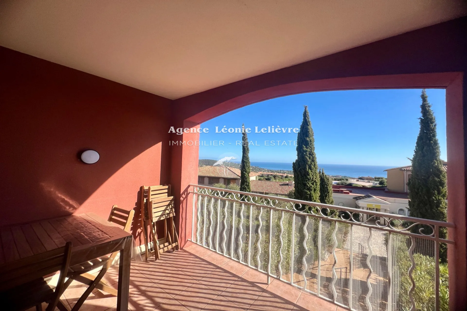 Appartement T2 avec vue mer aux Issambres - Piscine et parking 