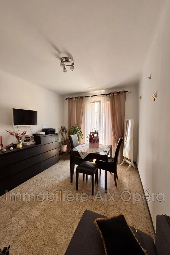 Appartement 2 pièces avec balcon et ascenseur à Marseille 13004