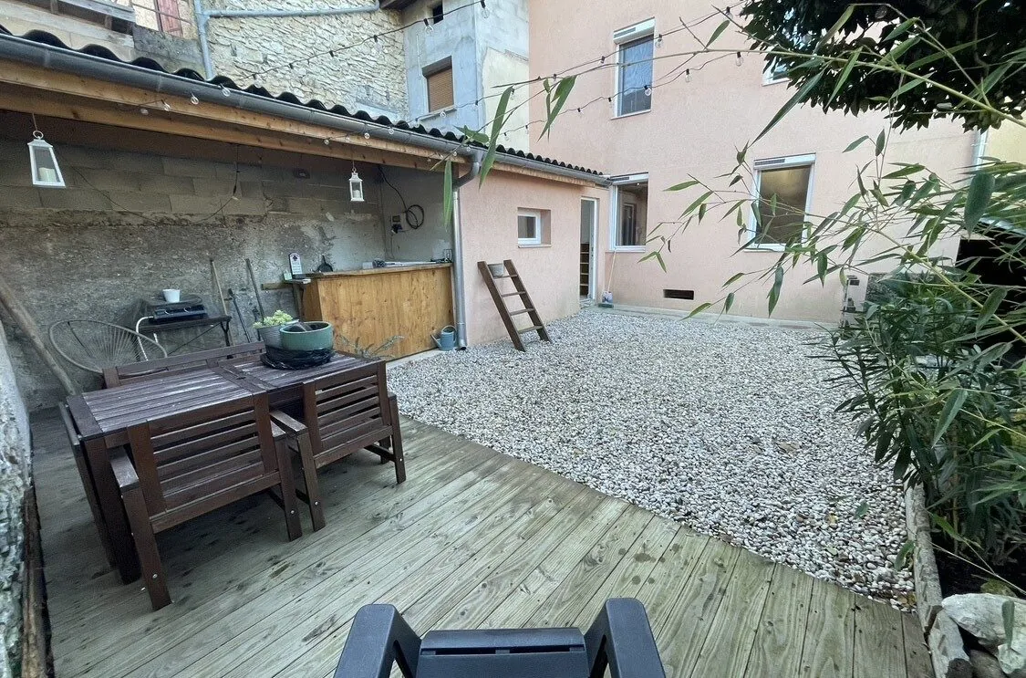 Charmante maison de village avec cour intérieure à Saint Nazaire en Royans 