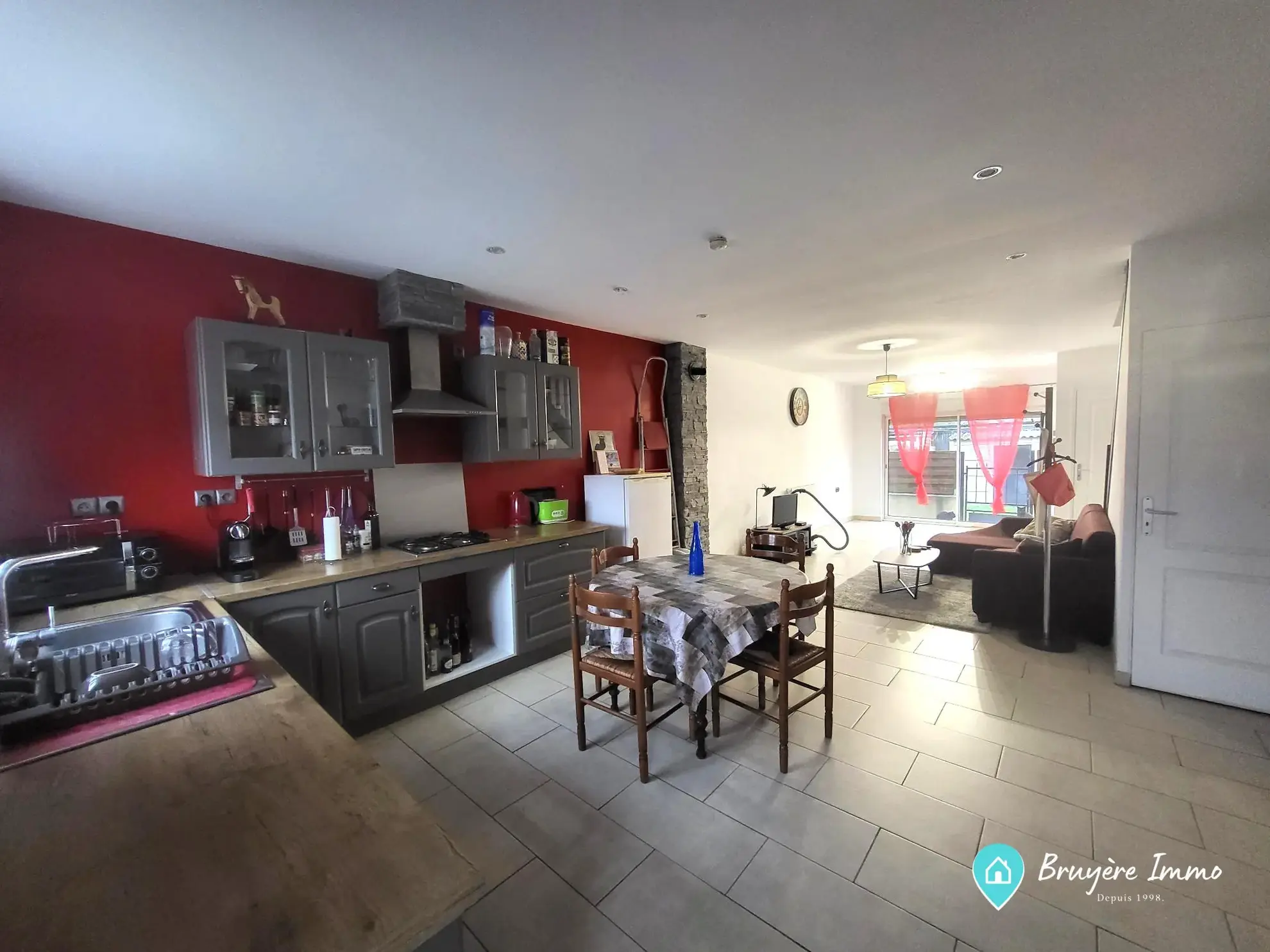 Maison à vendre à Wignehies avec cave, terrain et confort moderne 
