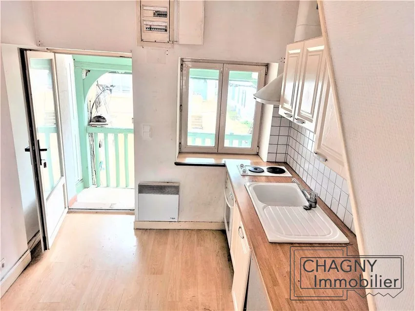 Maison à vendre à Beaune avec séjour, chambre et terrasse - Opportunité à saisir