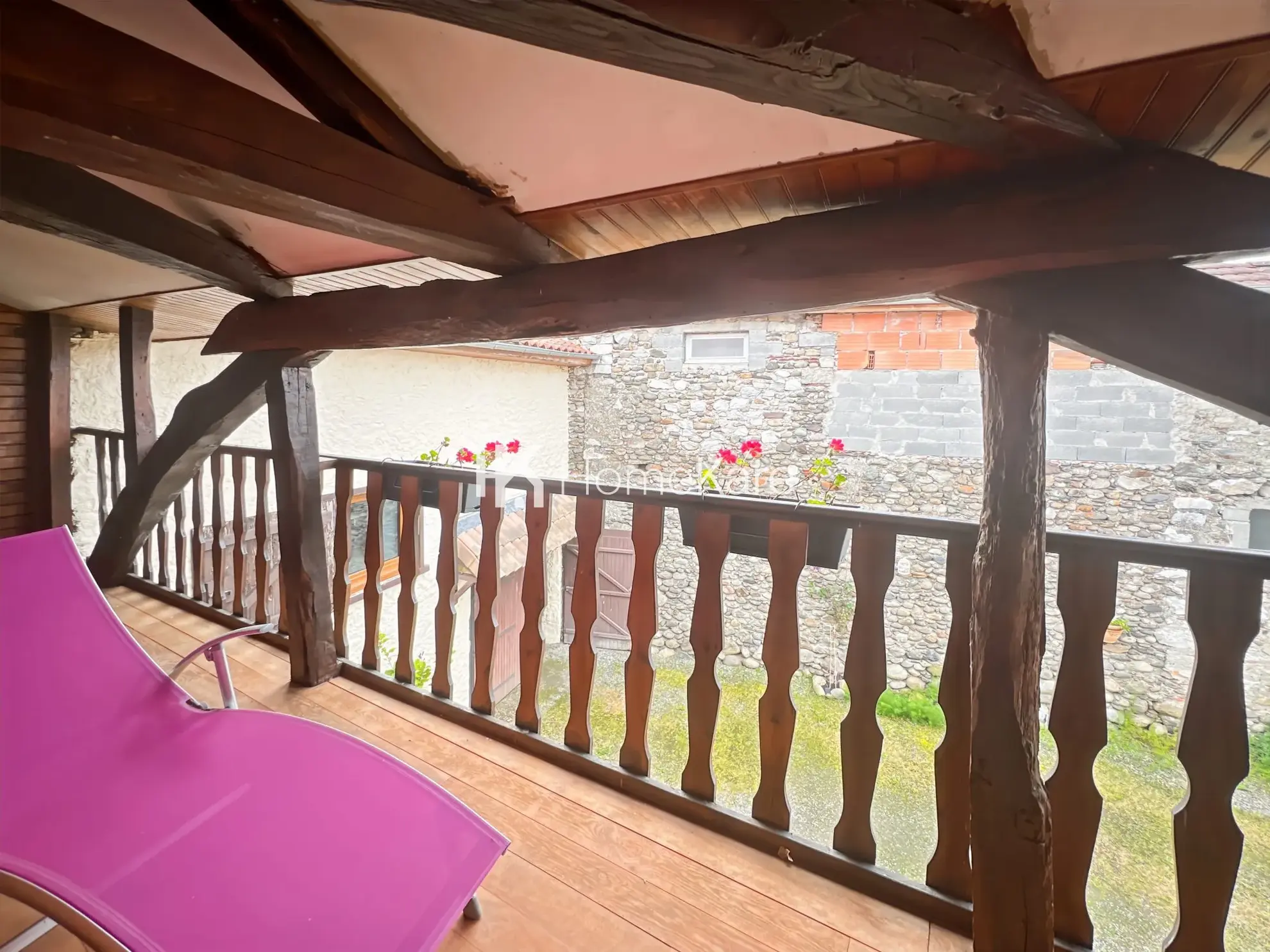 Maison à vendre de 190 m² avec jardin à Gourdan-Polignan 
