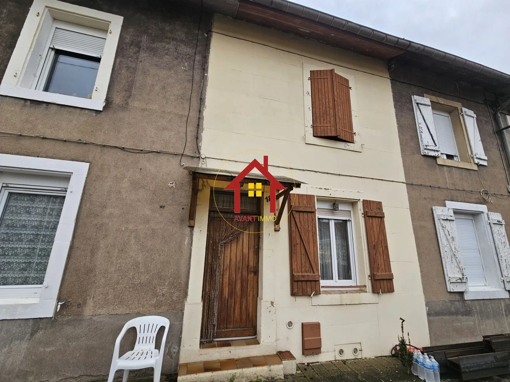 Maison F2 avec grand jardin à Joeuf - Opportunité de rénovation