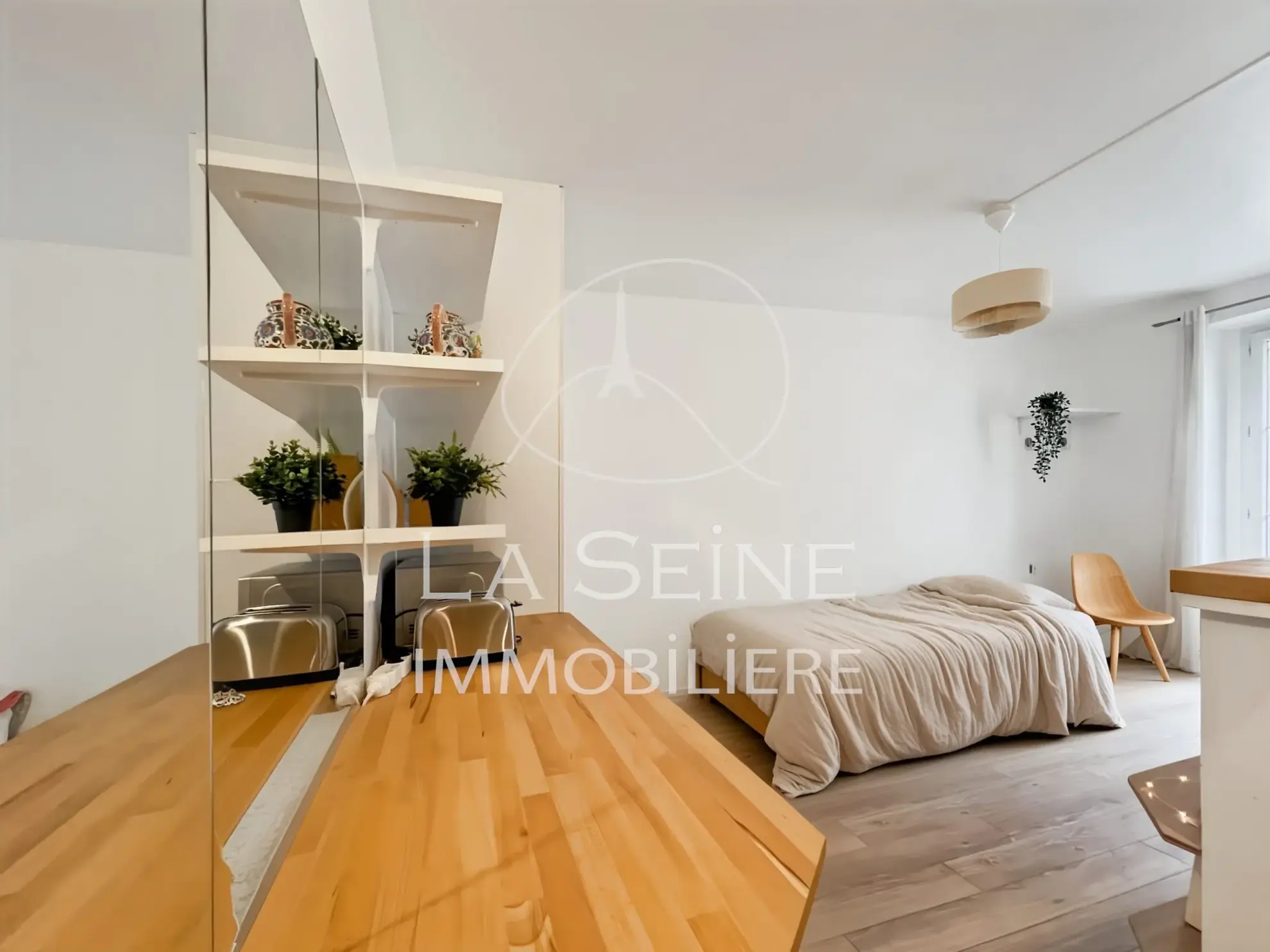 Studio à vendre à Paris 18ème proche Gare du Nord - Investissement ou pied-à-terre