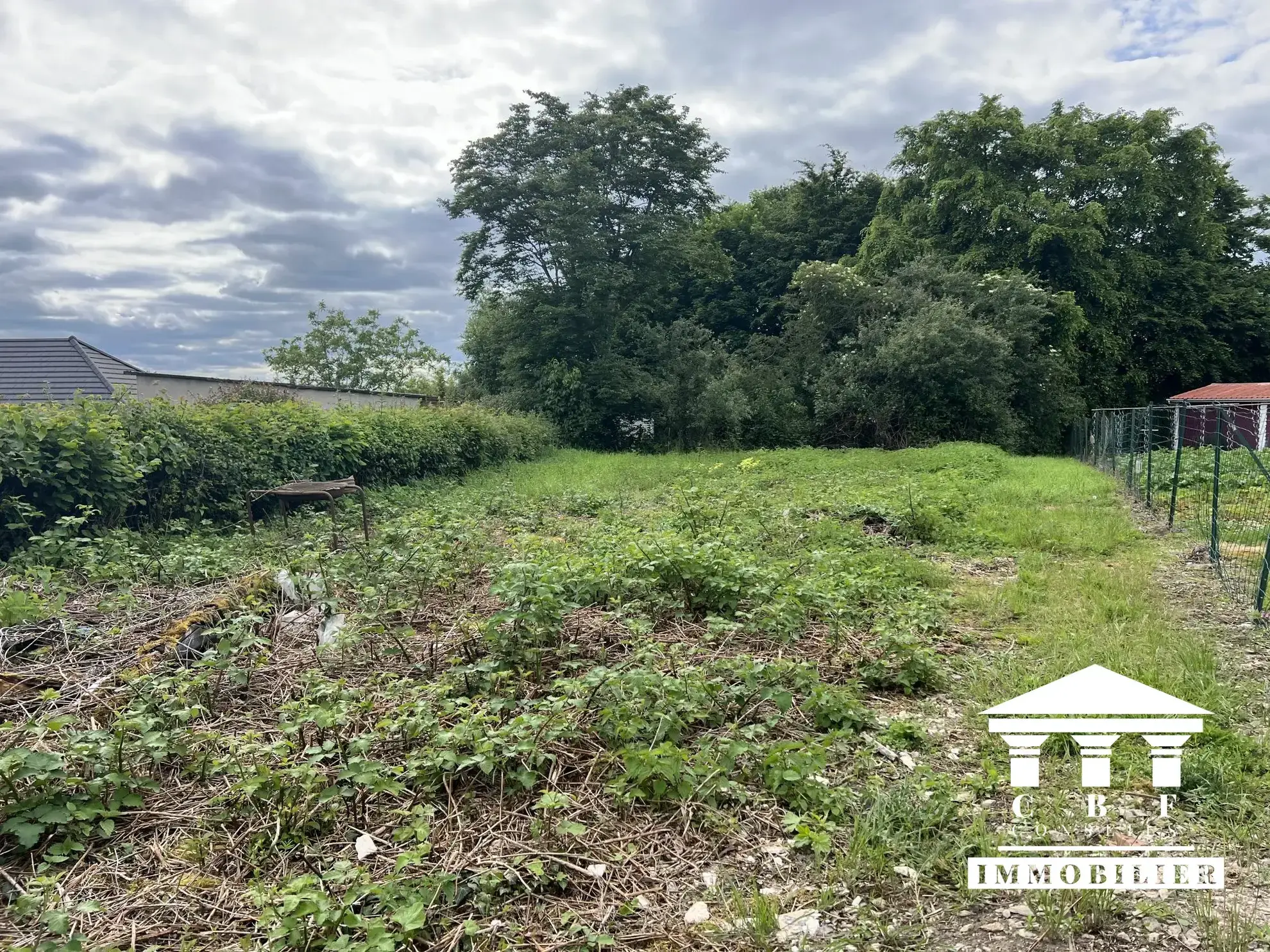 Terrain constructible à vendre à Saint-Vallier de 483 m²