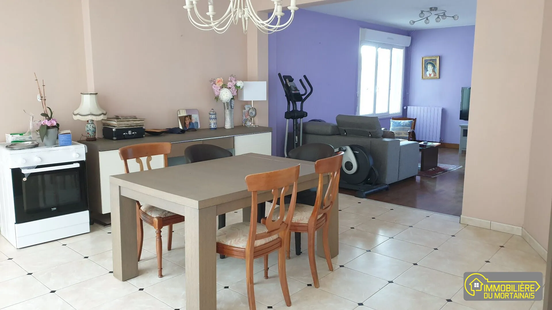 Maison de ville à Mortain-Bocage de 145 m² avec jardin et garage 