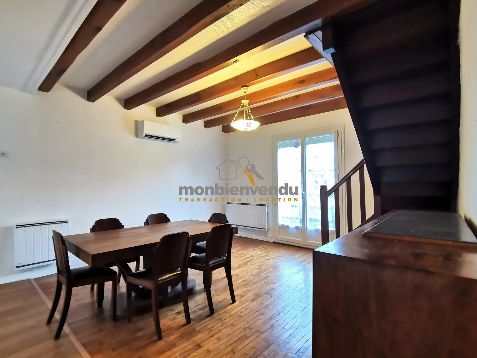 Maison de campagne à Lafeuillade-en-Vézie proche d'Aurillac avec terrain clôturé