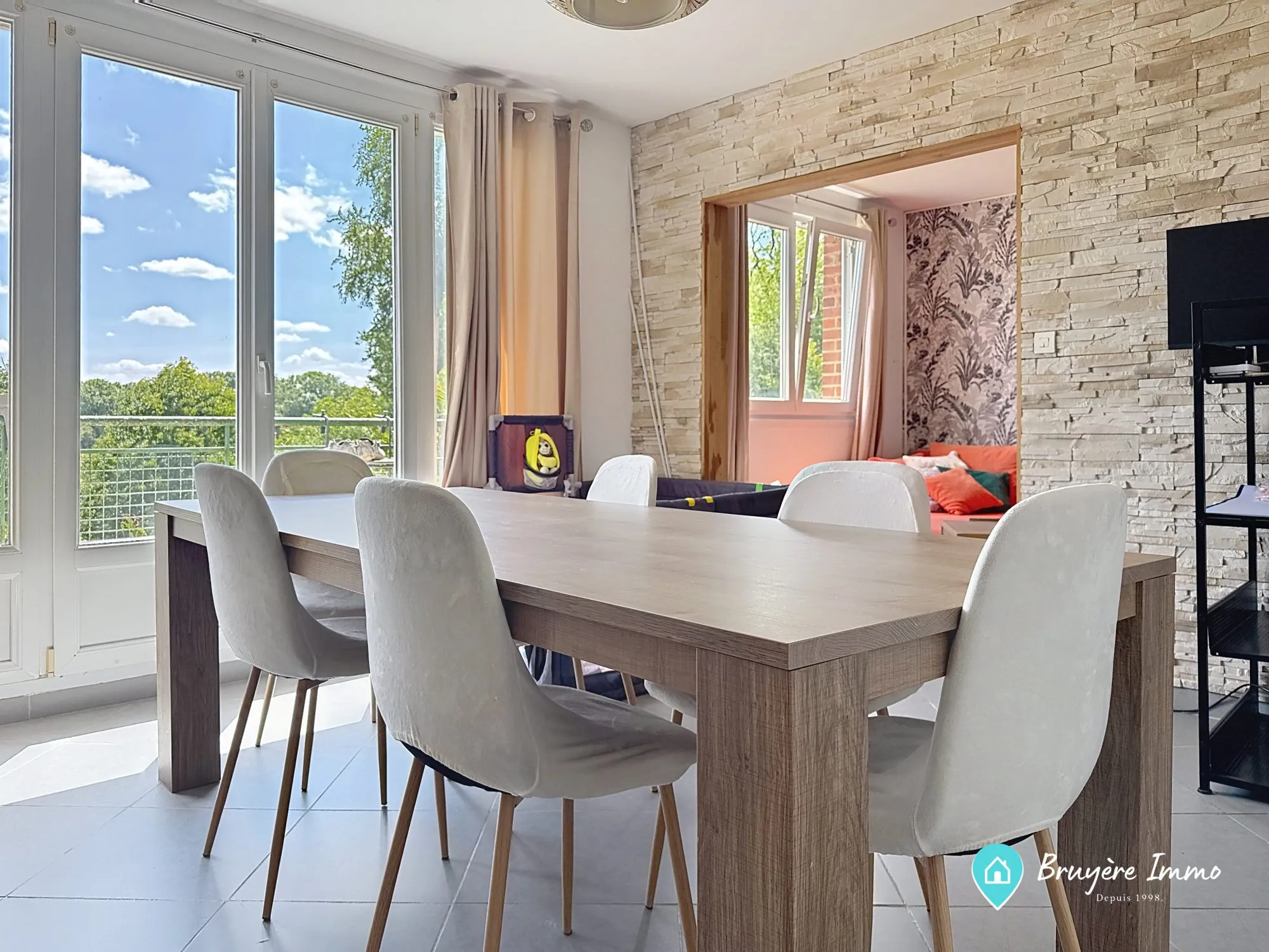 Appartement en vente à Rousies avec 3 chambres, cave et parking - Calm et lumineux