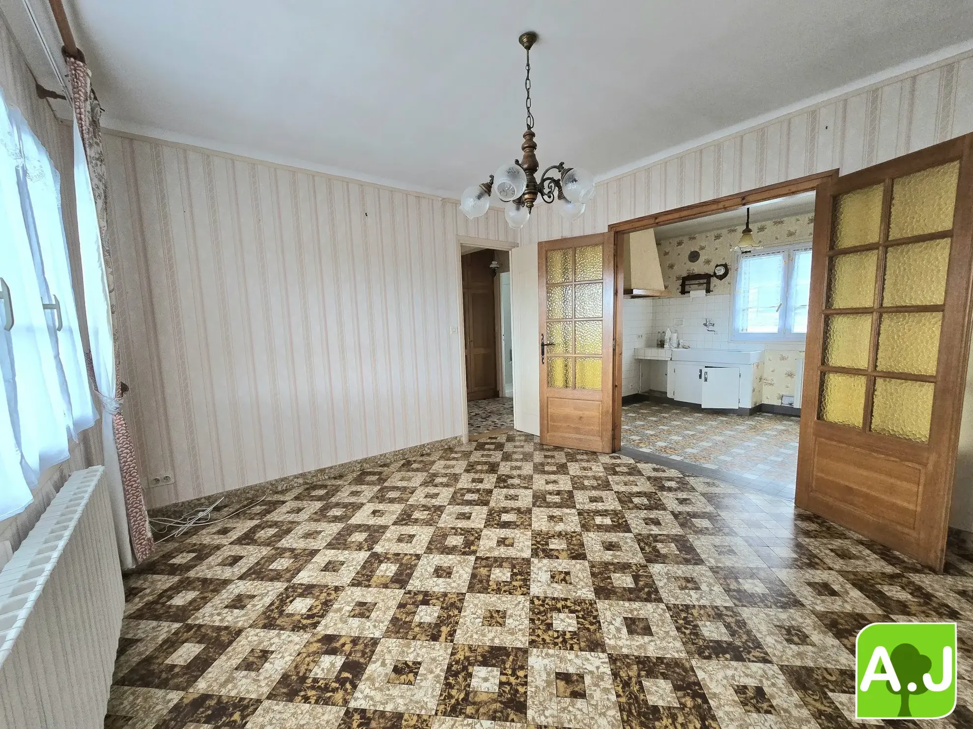 Maison avec sous-sol total, 3 chambres, proche Bréval 