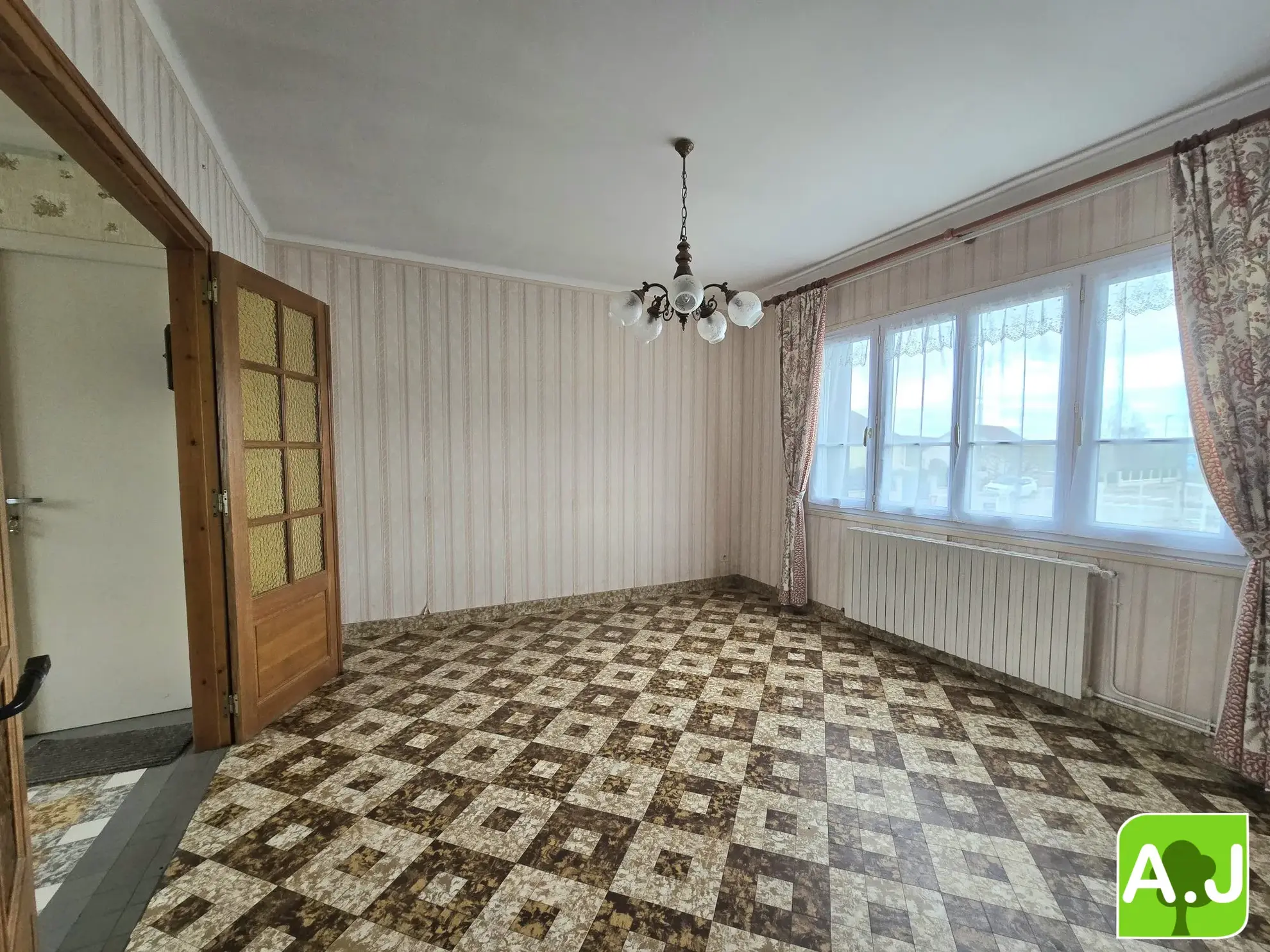 Maison avec sous-sol total, 3 chambres, proche Bréval 