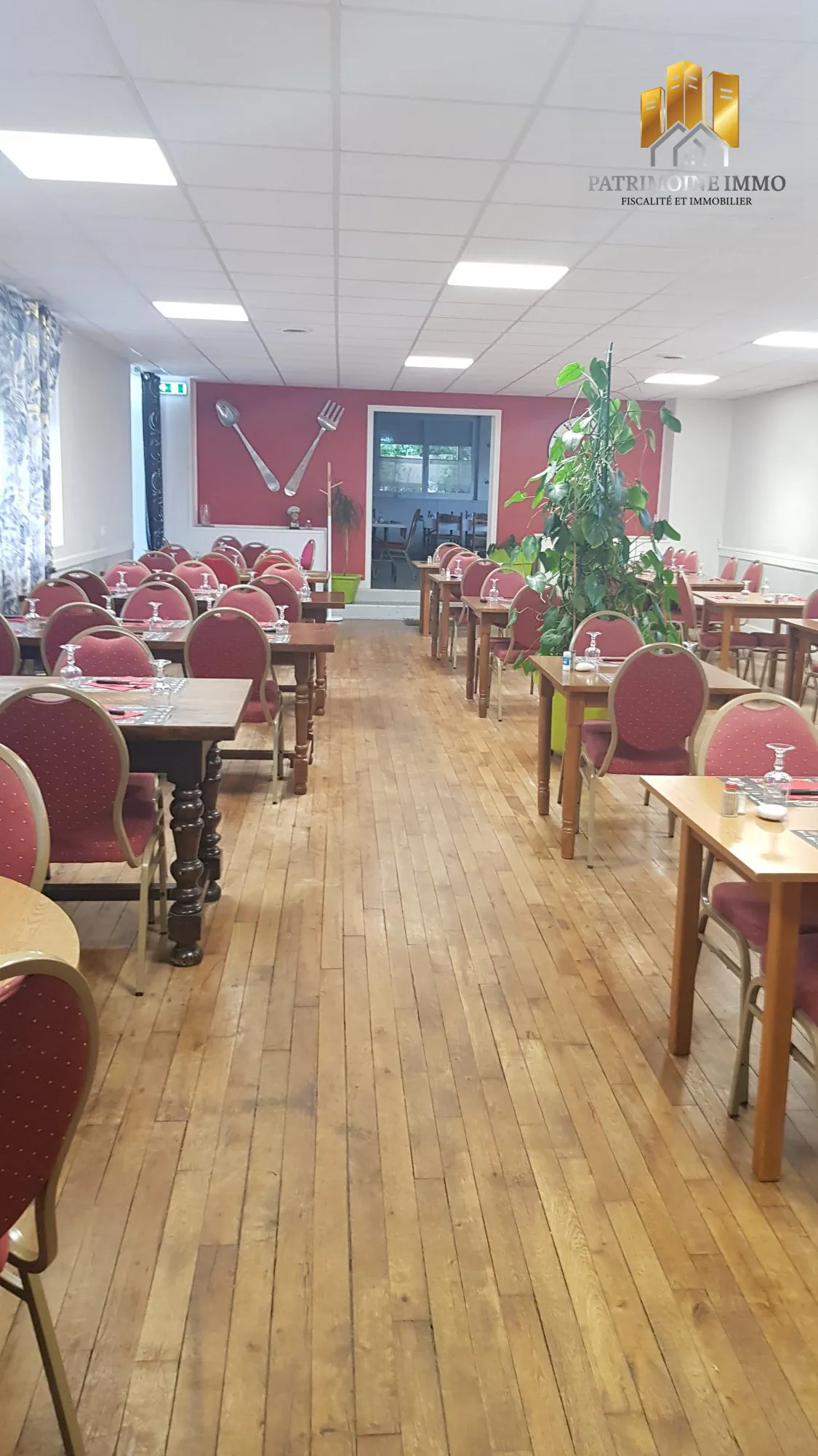 Fonds de commerce restaurant avec appartement à Luceau, Sarthe