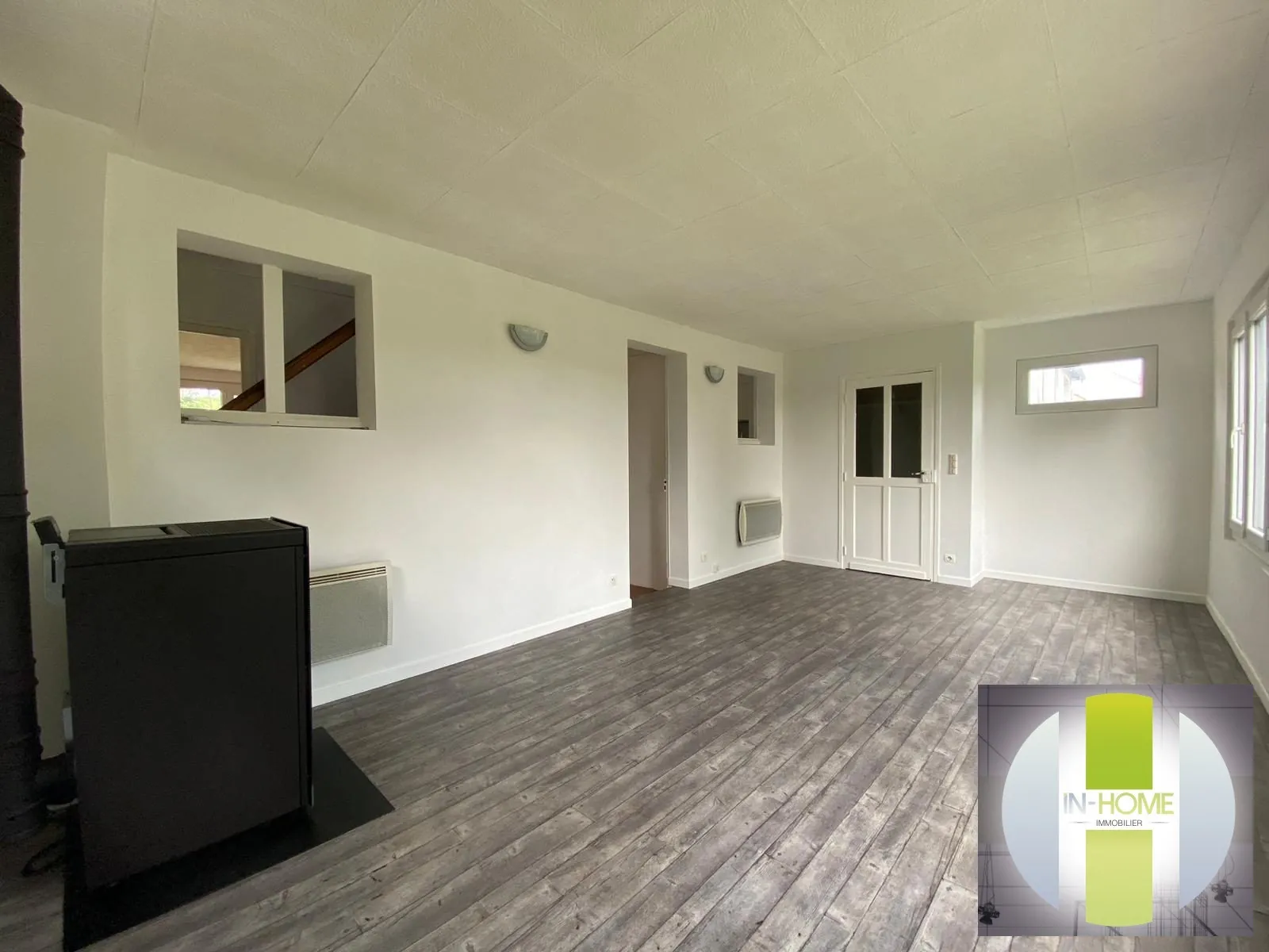 Maison 74 m² avec jardin à Breteuil, potentiel et situation stratégique 