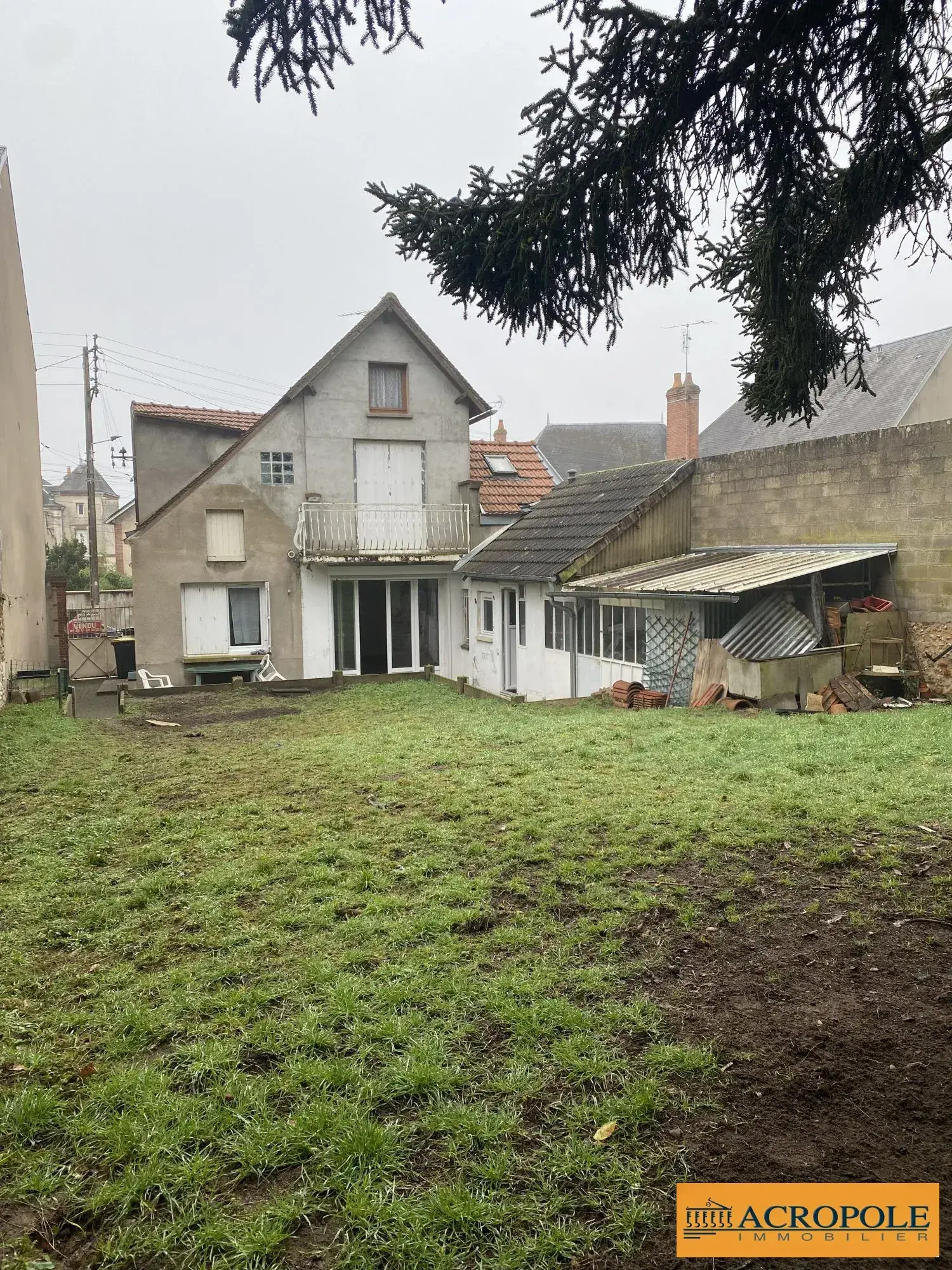 Immeuble à Gien Centre-Ville pour Investissement Locatif 