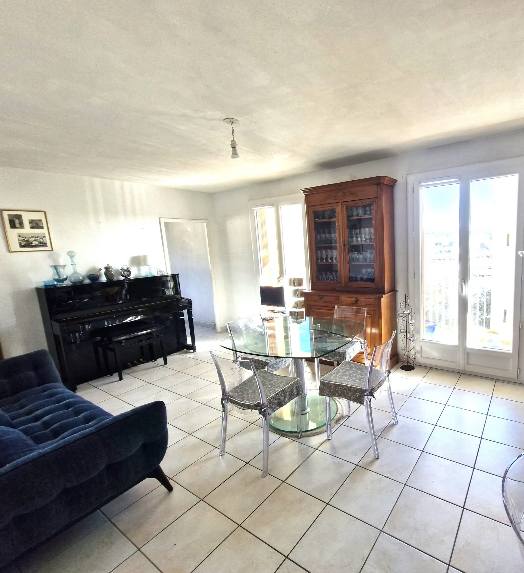 Grand appartement 4 pièces avec balcons et cave à La Valette du Var 