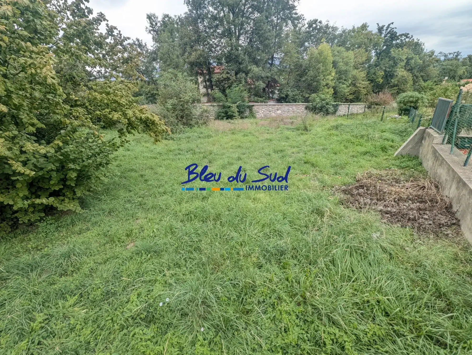 Terrain constructible de 541 m² à Vernet-les-Bains, quartier résidentiel 