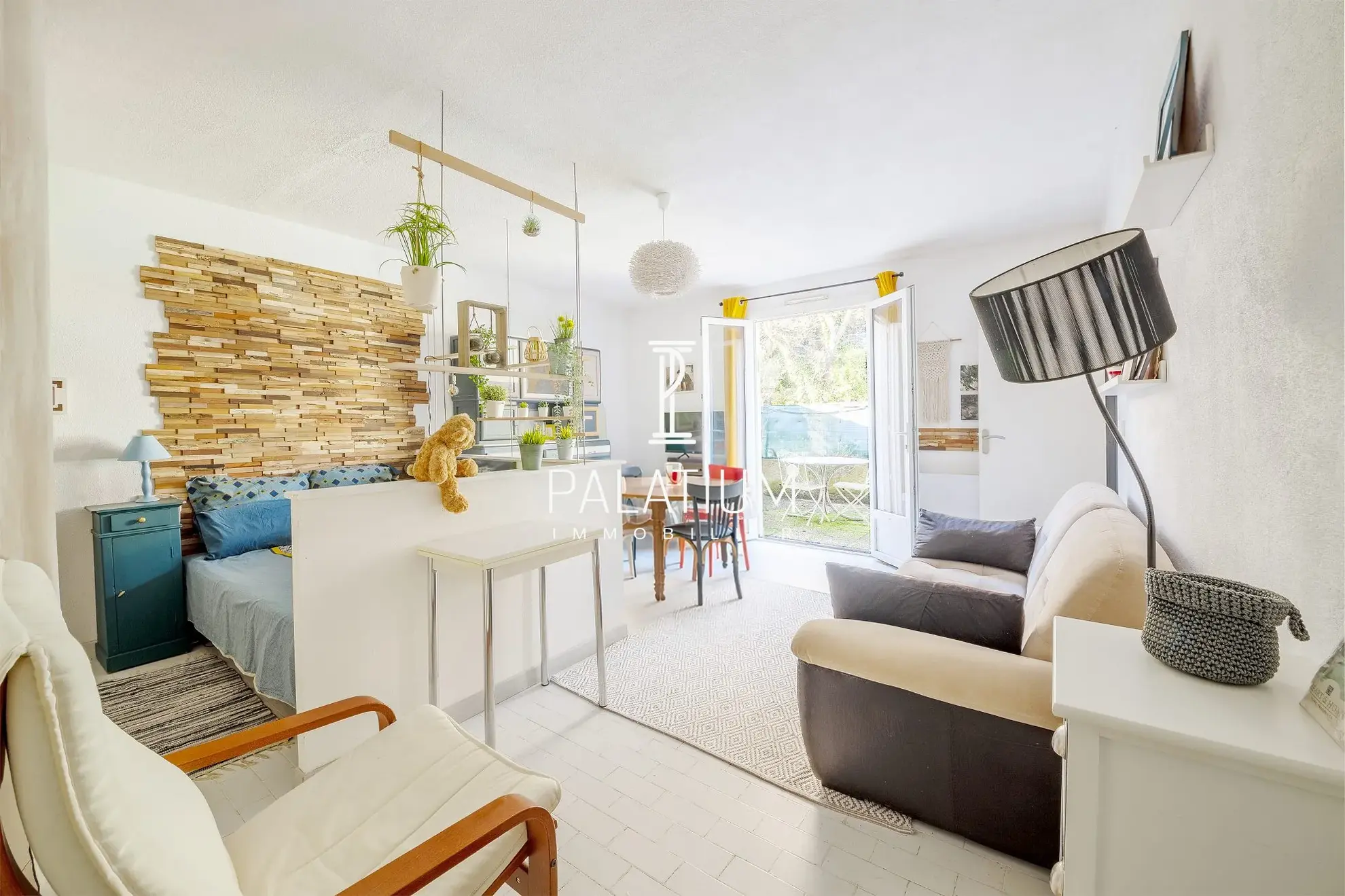 Appartement T1 avec grande terrasse à Gréoux-les-Bains