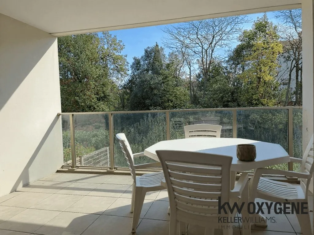 Appartement T2 loué à Perpignan Sud avec terrasse et parking – Rendement attractif