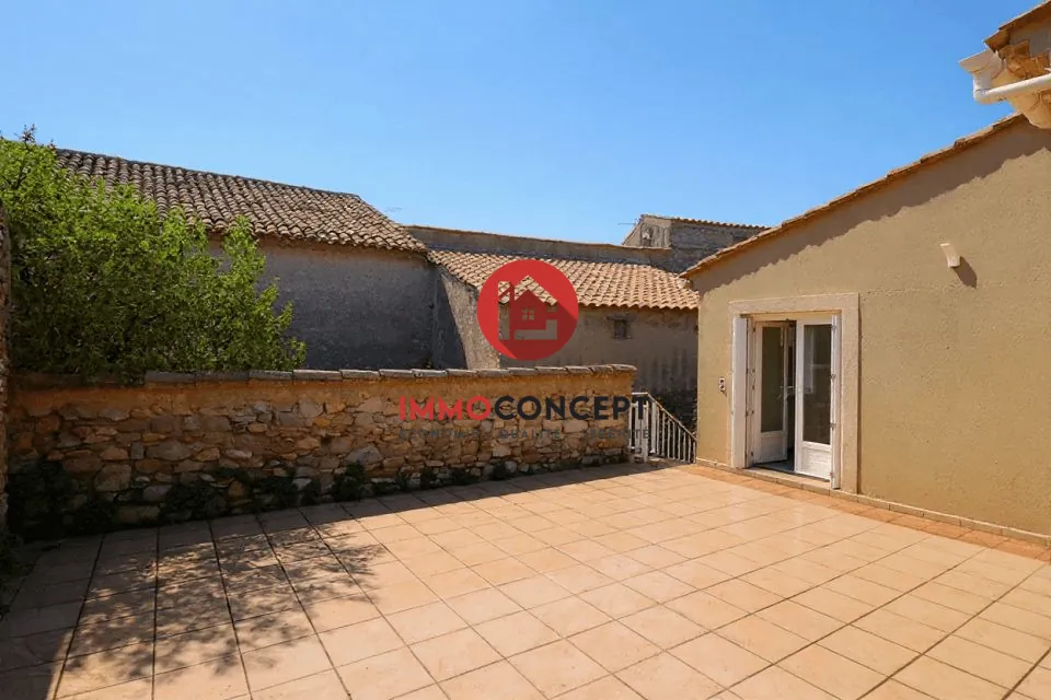 Maison avec dépendances et potentiel à vendre à Codolet 30200