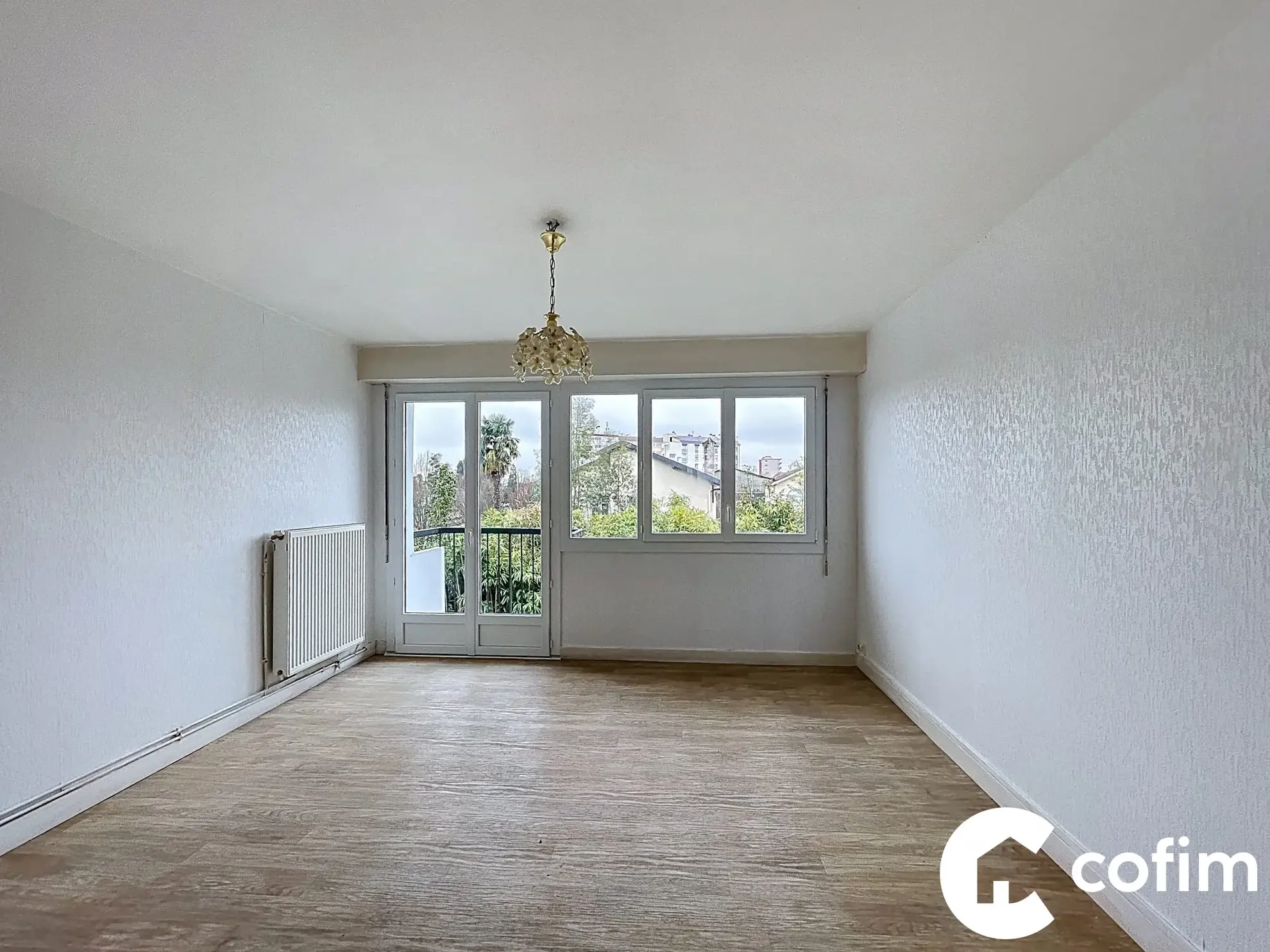 Appartement 2 chambres à Haut de Billère avec balcon et cave 