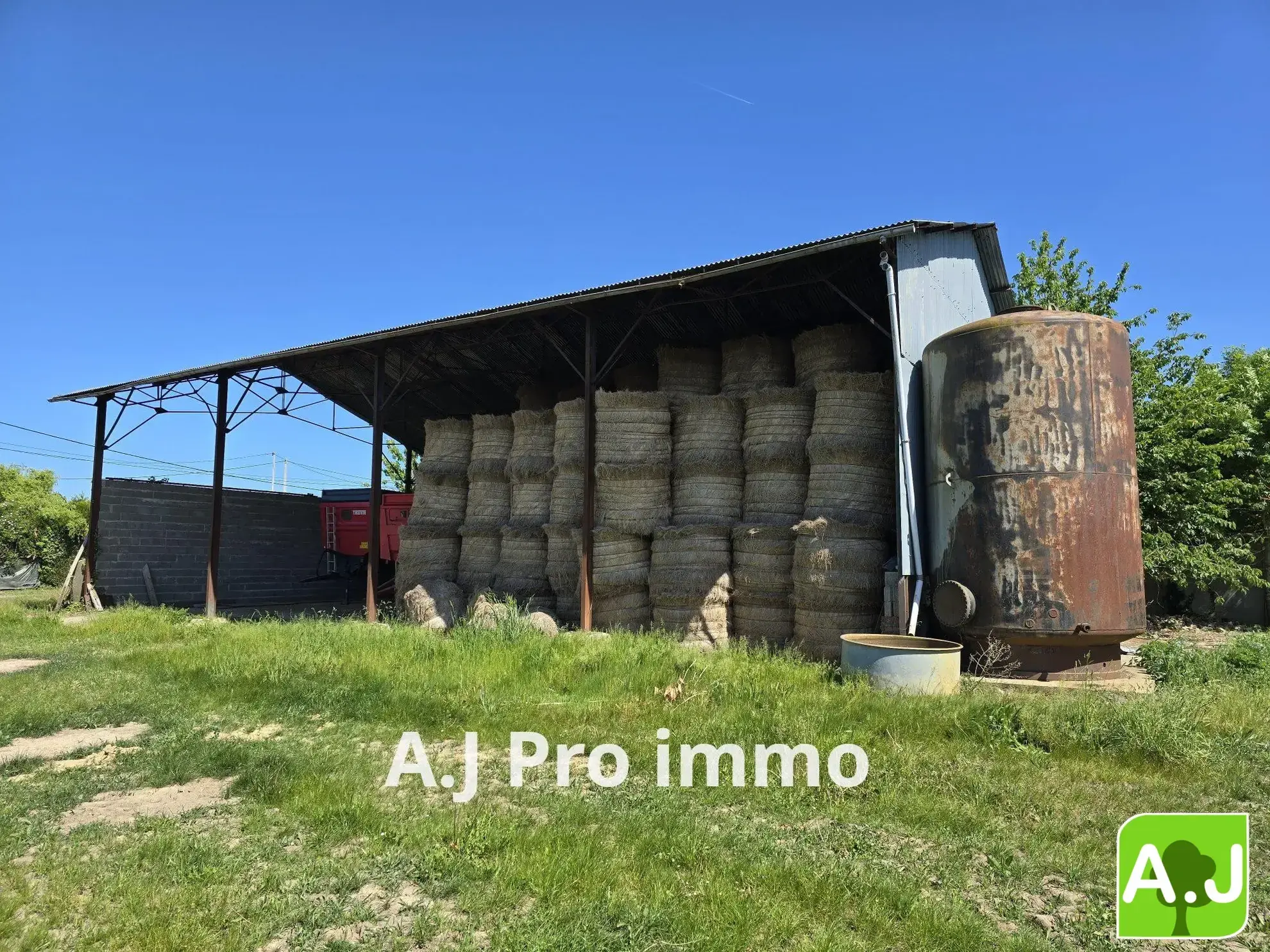 Terrain à bâtir avec hangar à proximité d'Évreux - 790 m², orientation sud