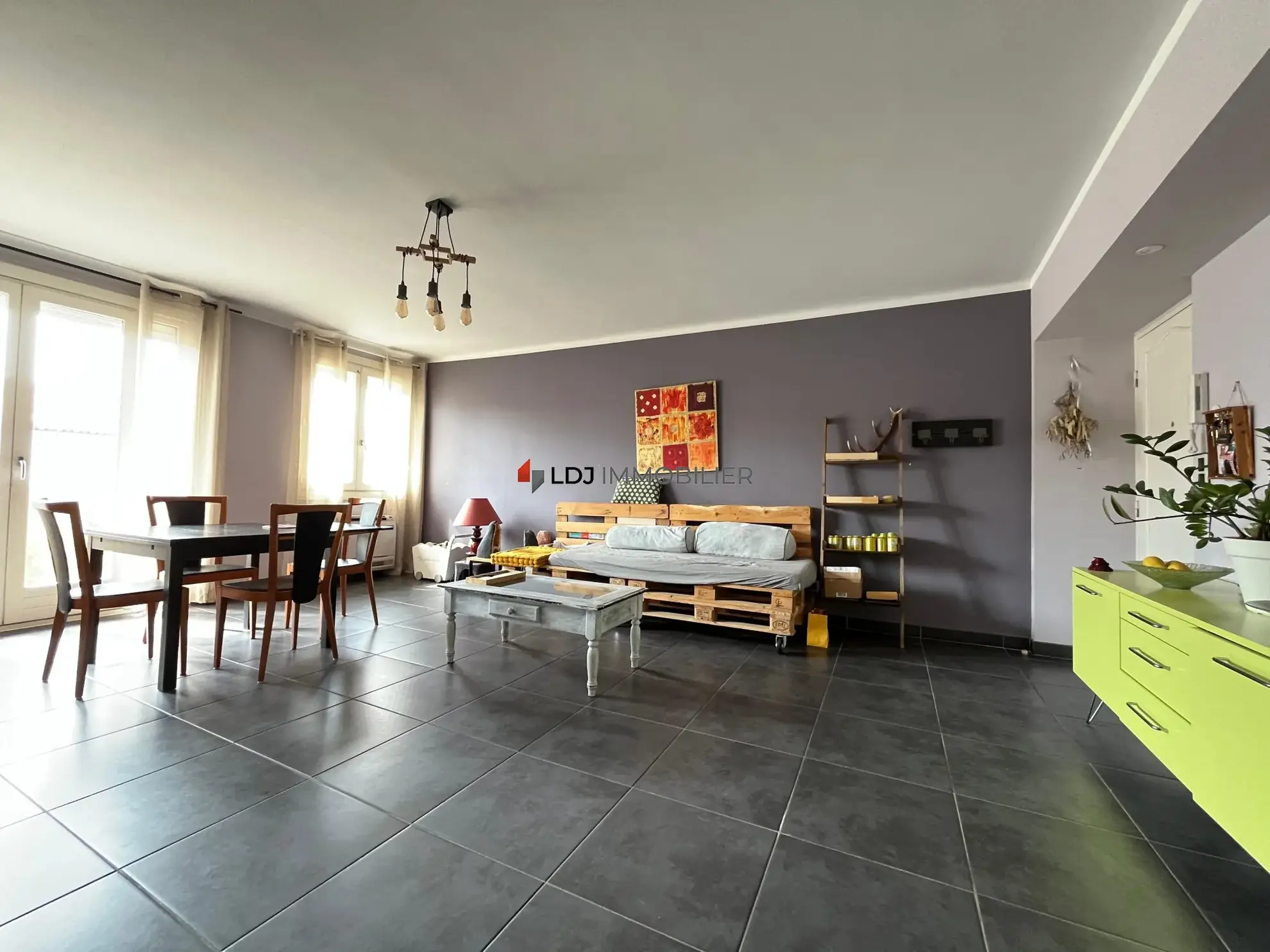 Bel appartement F3 lumineux avec balcon, garage et cave à Perpignan 