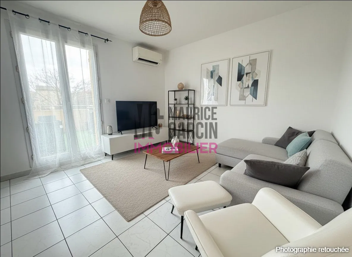 Bel appartement T2 avec terrasse et stationnement à Carpentras