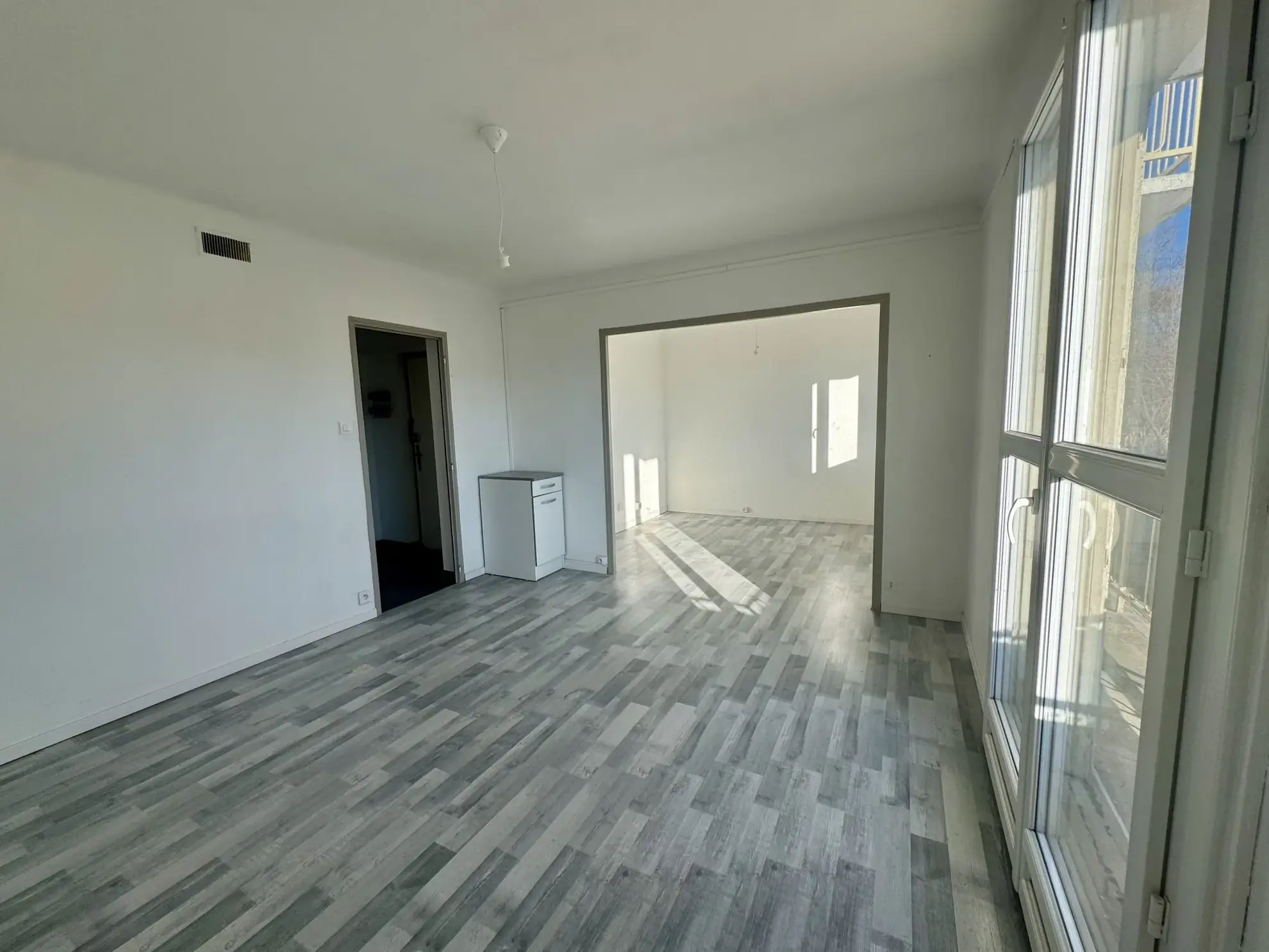 Appartement à vendre à Brignoles - 62 m² avec balcon et cave 