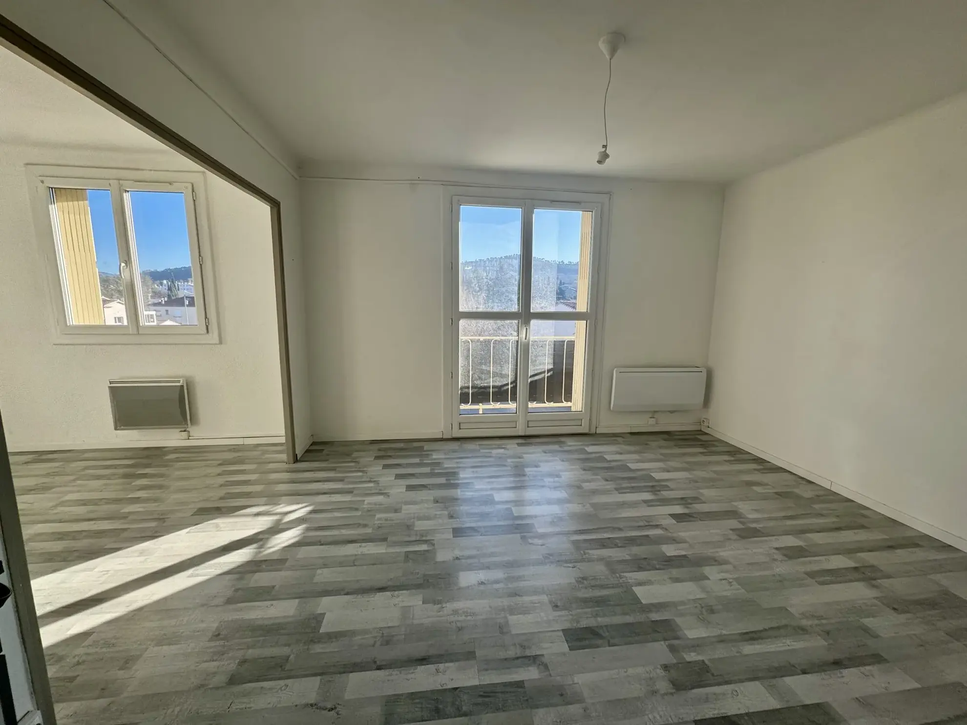 Appartement à vendre à Brignoles - 62 m² avec balcon et cave 